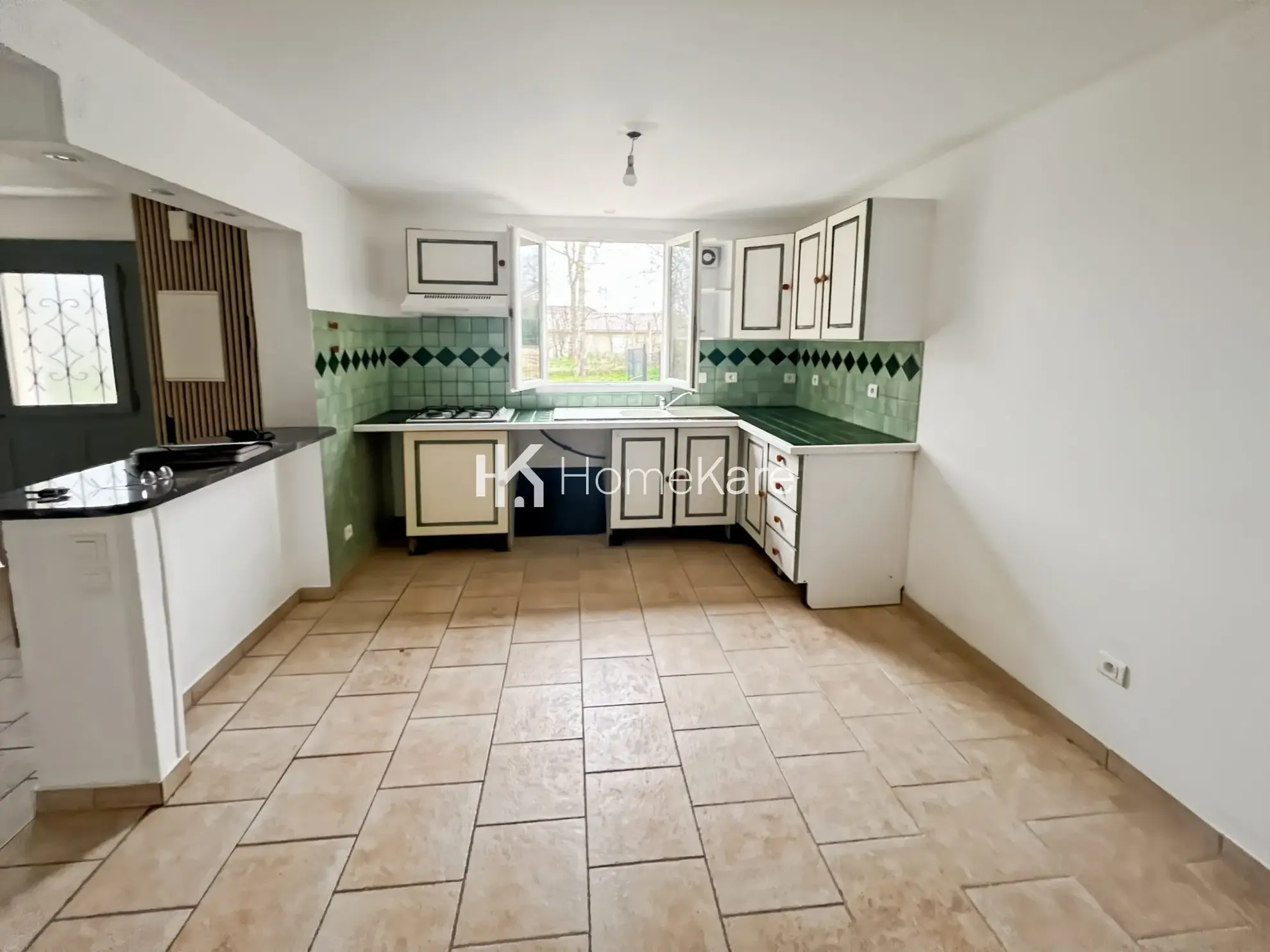 Ensemble immobilier idéal pour investissement à Cassagnabère Tournas - 220 m² 