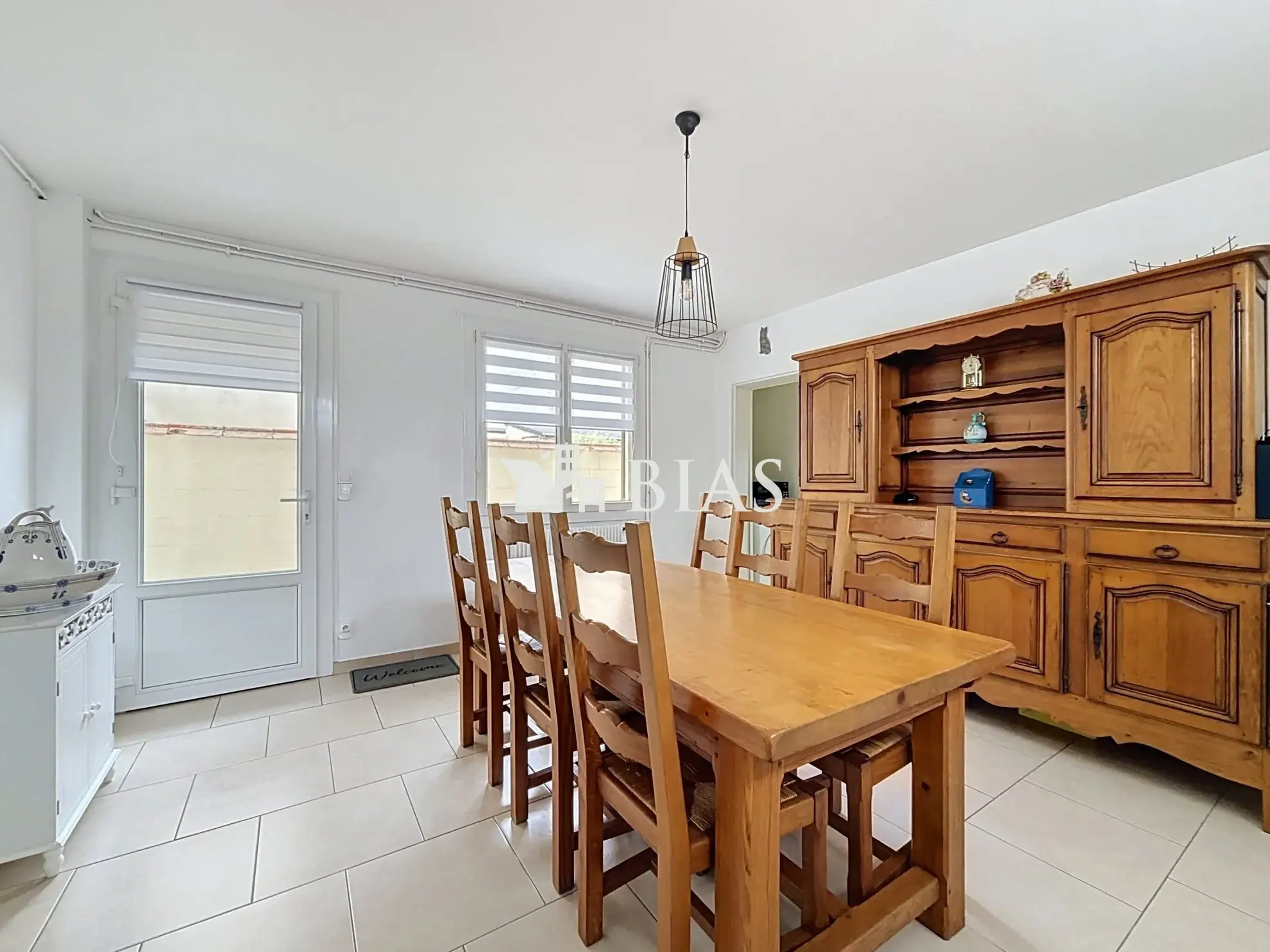Maison familiale 3 chambres avec jardin et terrasse à Louviers 