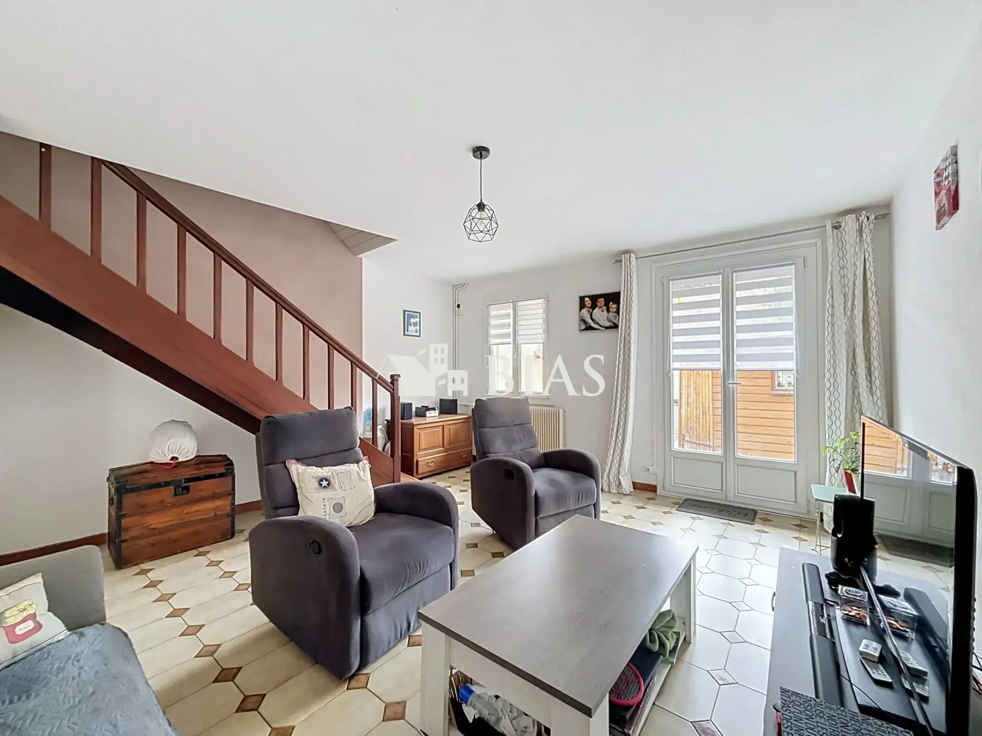 Maison familiale 3 chambres avec jardin et terrasse à Louviers 