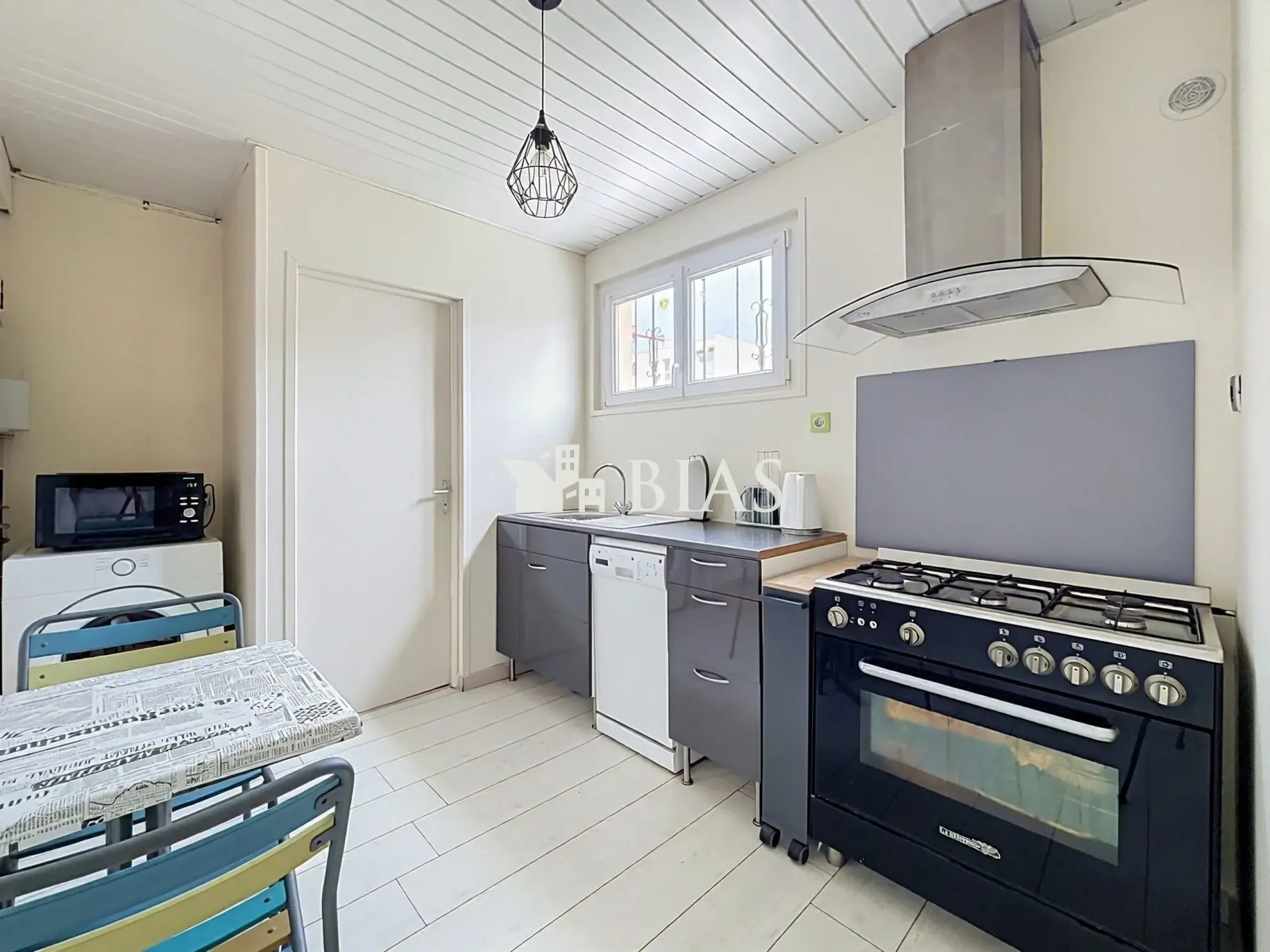 Maison familiale 3 chambres avec jardin et terrasse à Louviers 