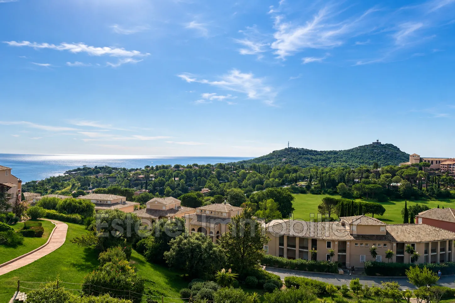 Vente appartement 3 pièces avec vue mer à Cap Estérel