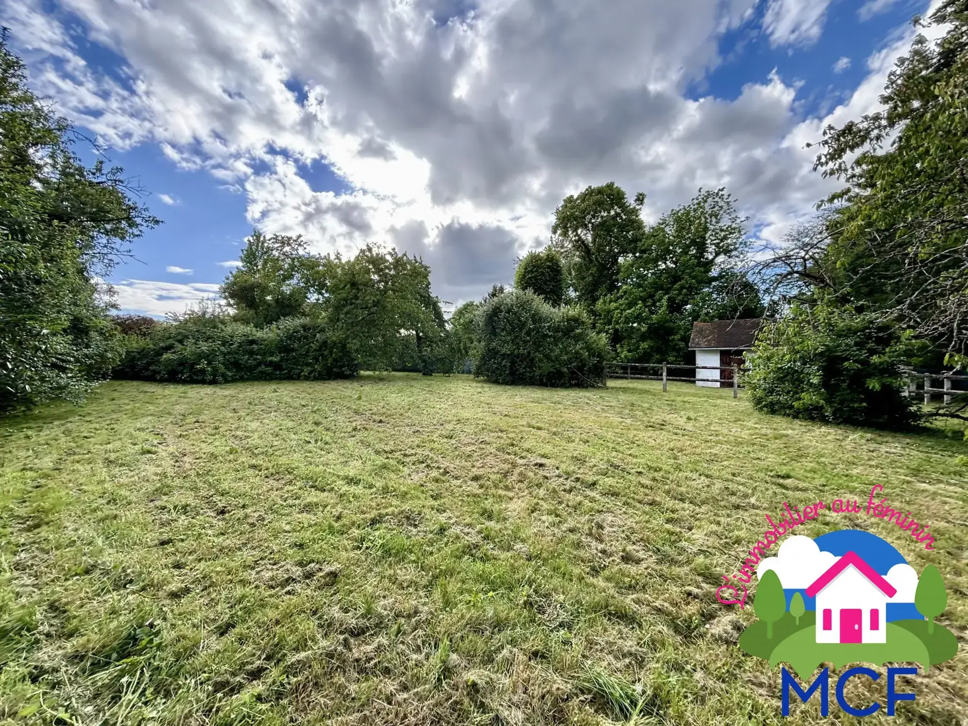 Magnifique terrain constructible de 1528 m² à Bonnières-sur-Seine dans les Yvelines