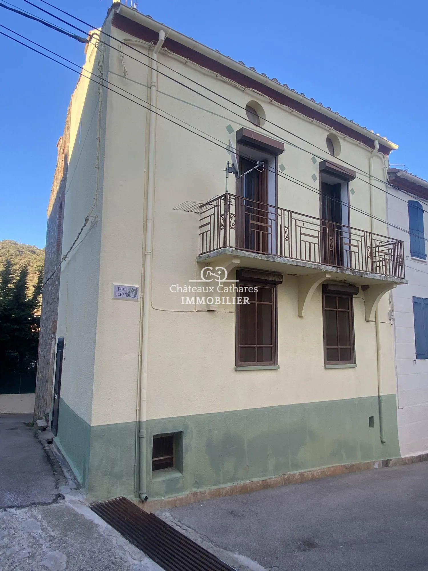 Maison de village T5 à Rasiguères avec garage, potentiel exceptionnel