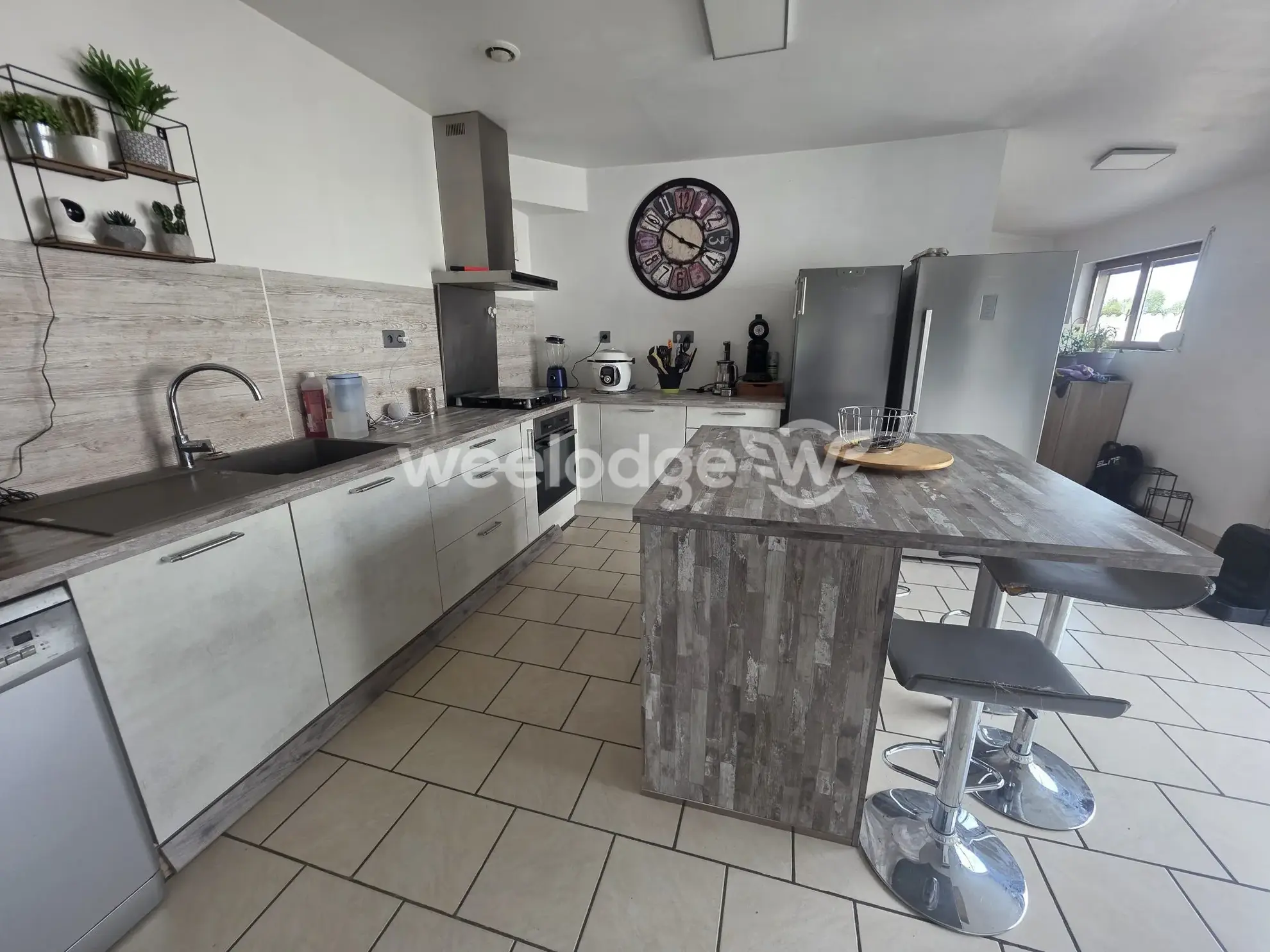 Maison semi-mitoyenne 94 m² avec jardin et garage à La Sentinelle