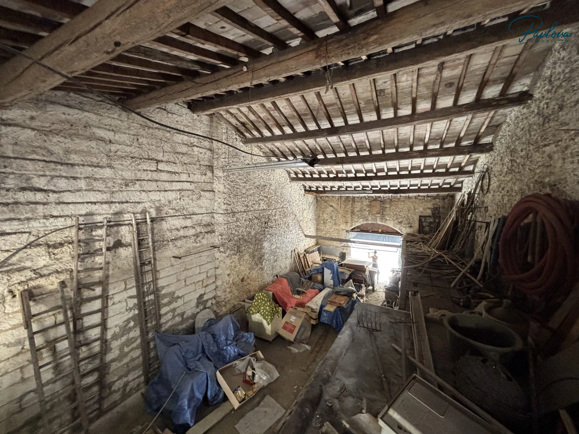 Ancienne cave viticole à Pérols – Potentiel de rénovation exceptionnel