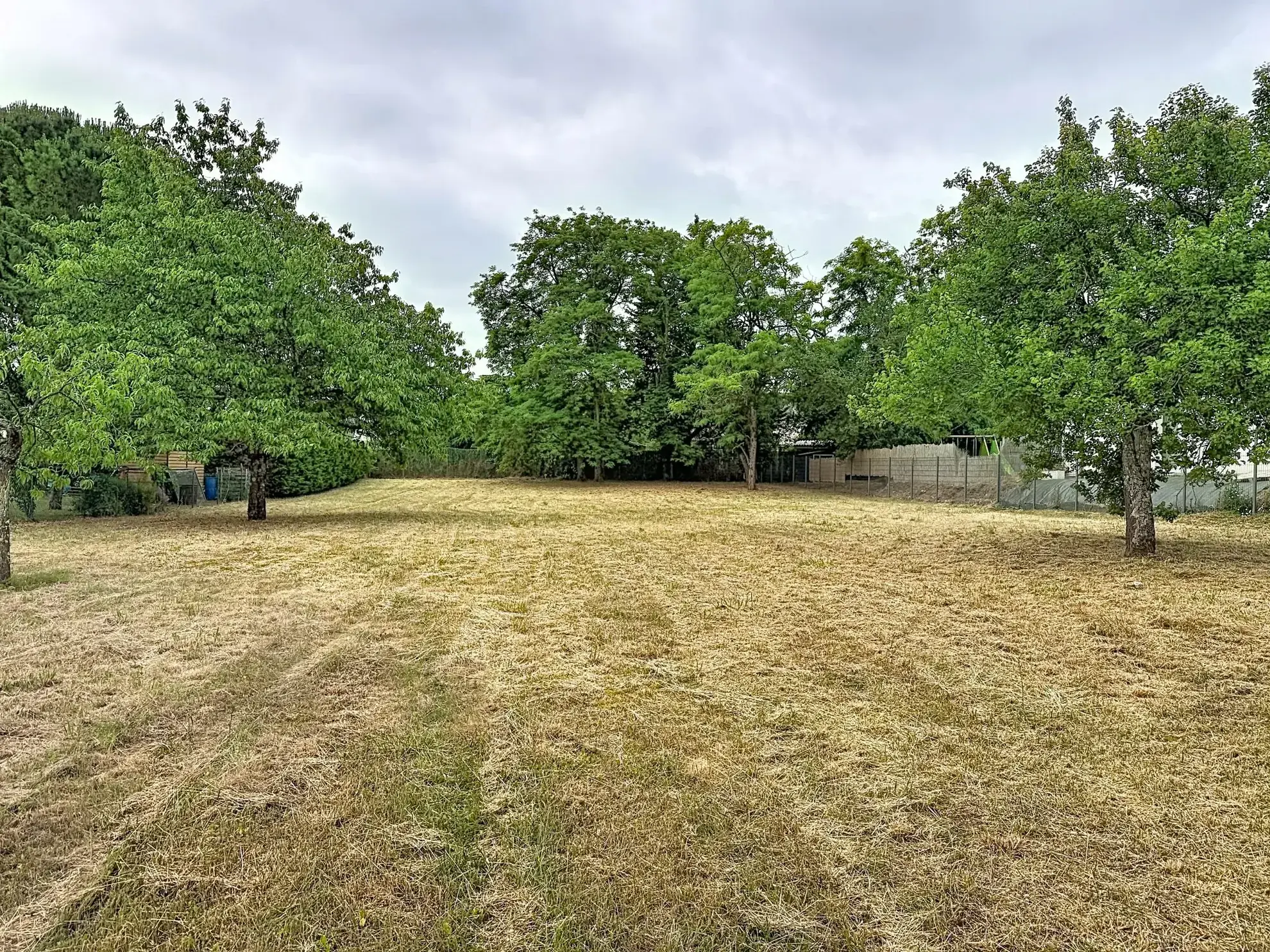 Terrain à bâtir de 850 m² à Montlouis-sur-Loire - Exposition Sud