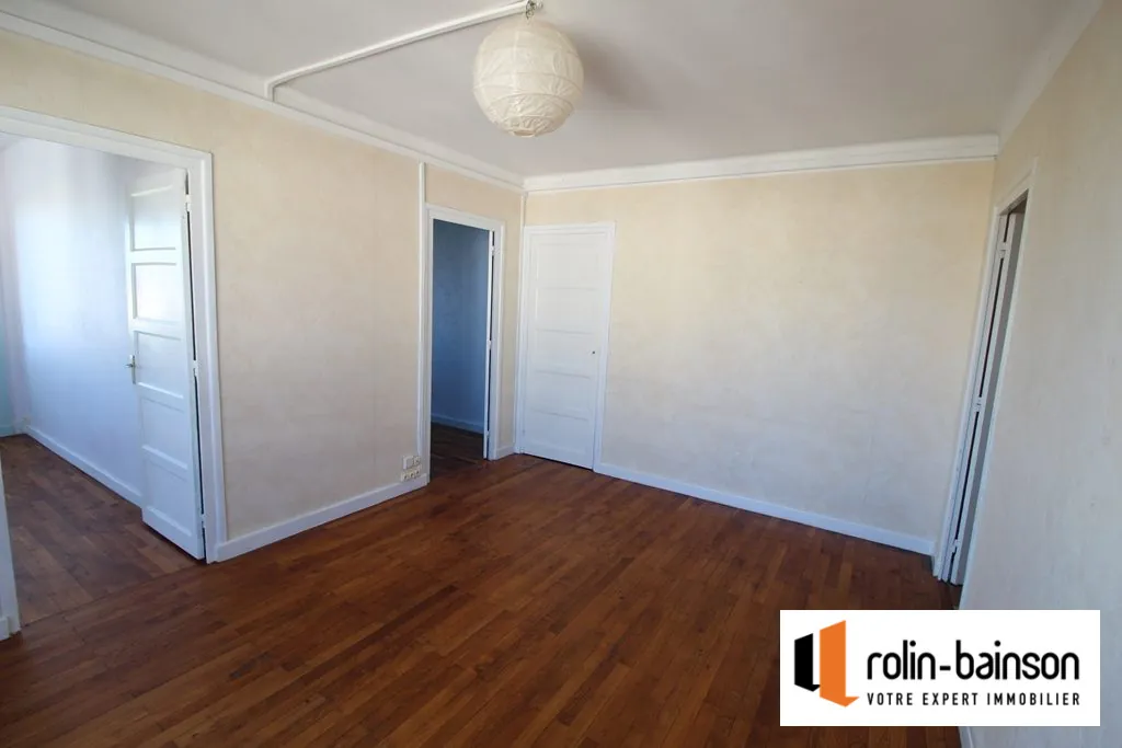 Appartement T3 à vendre à Lyon 8ème avec balcon et parking