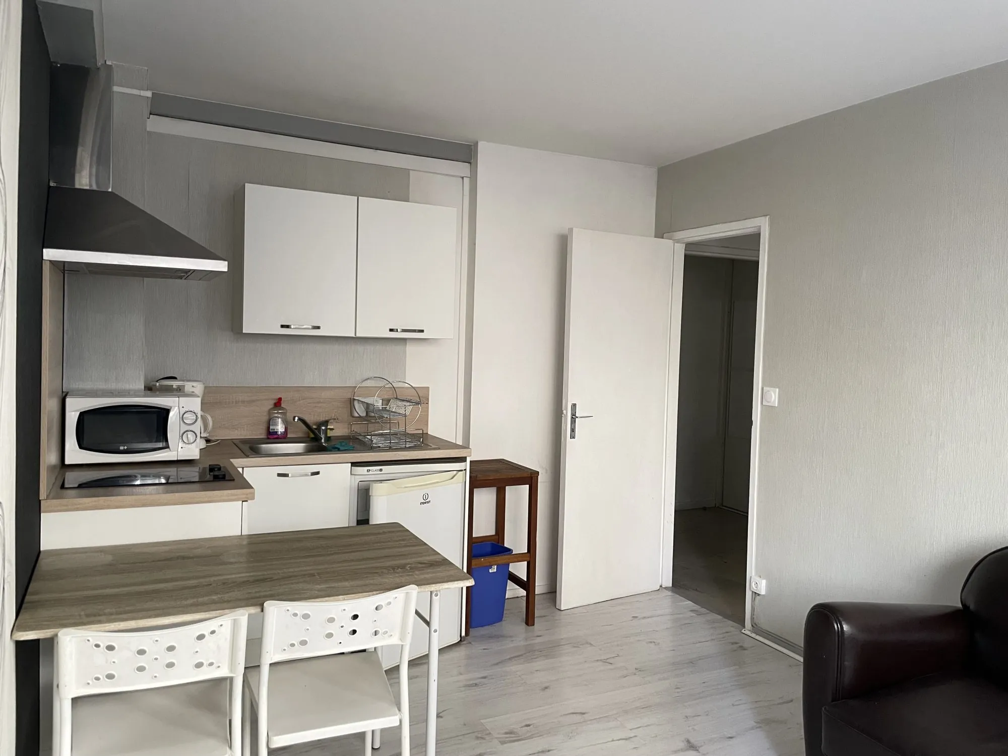 Appartement à Limoges – Proche mairie et Halles, idéal pour bureau ou résidence, 34,72 m²