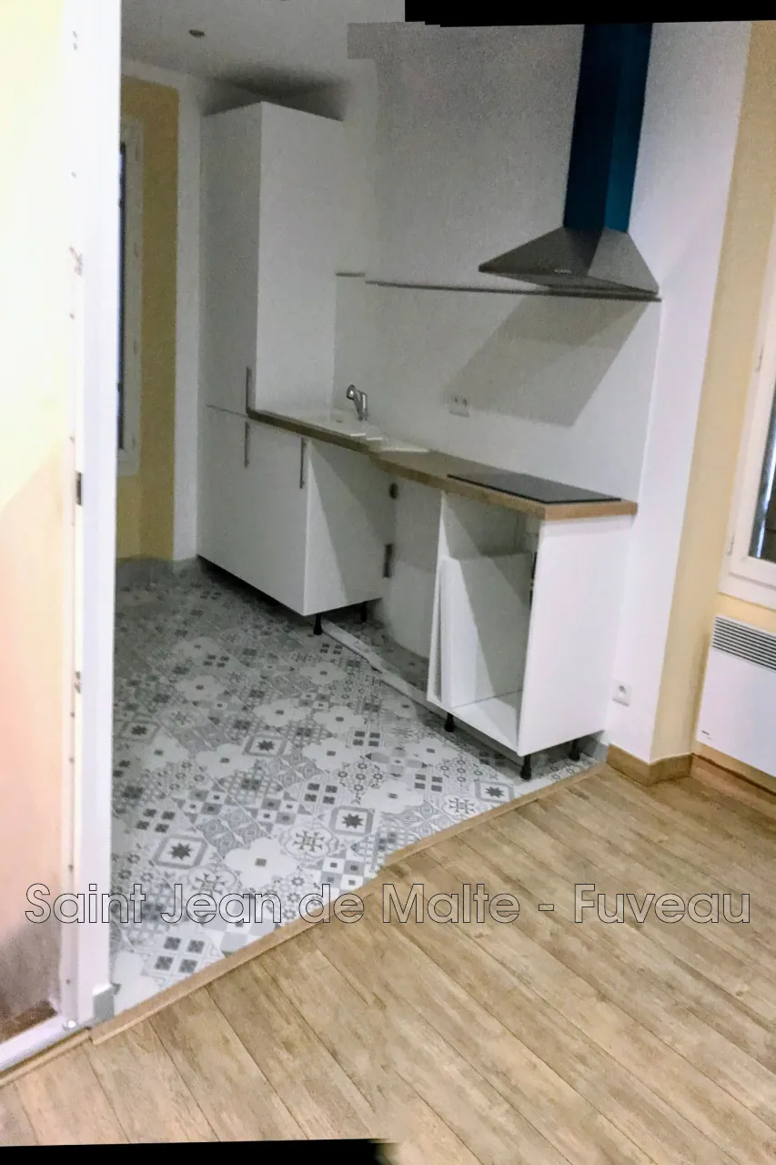 Appartement 2 pièces à Greasque, 40 m², centre-ville