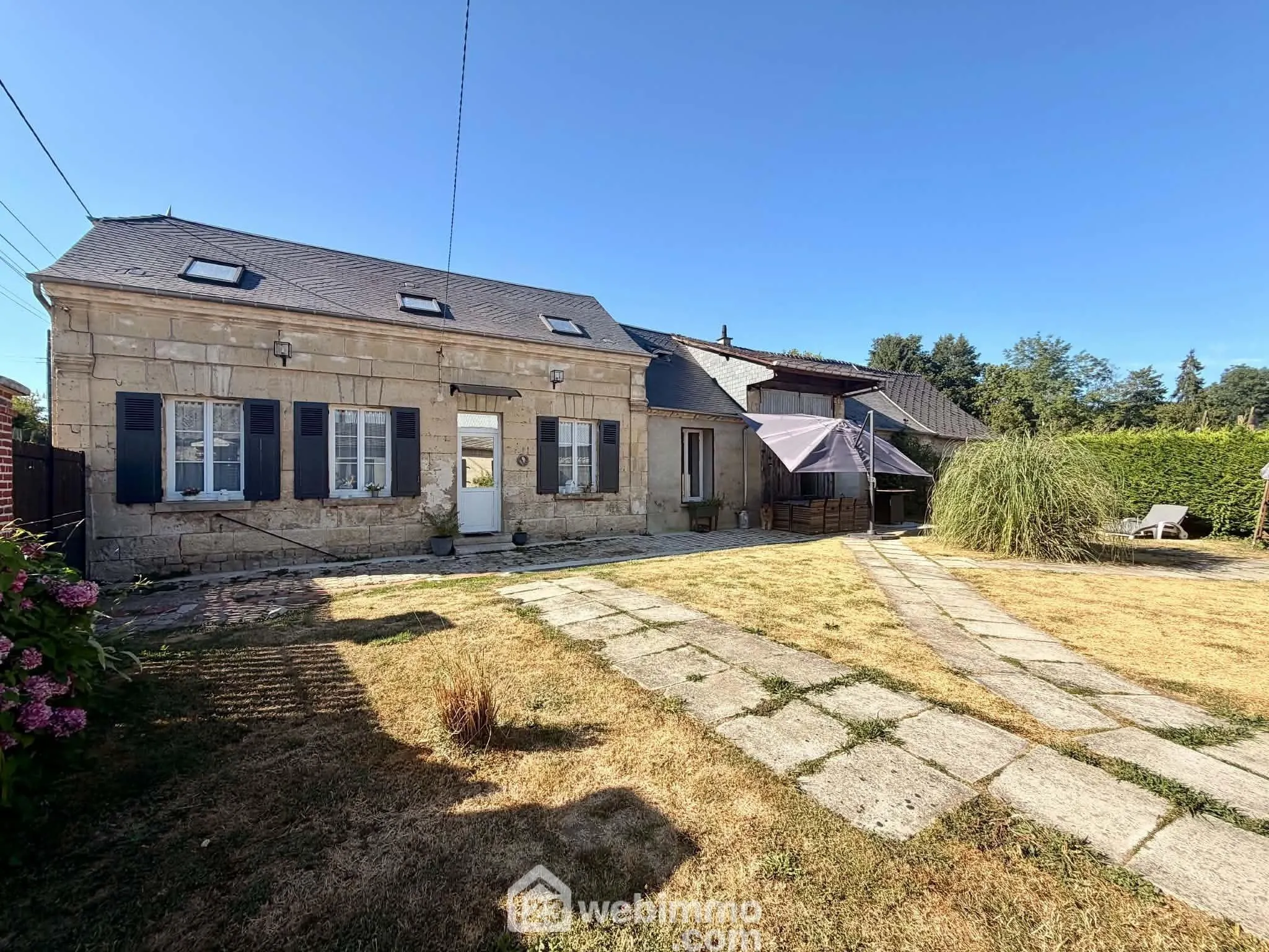 Charmante maison ancienne à Cessières-Suzy avec jardin et dépendances