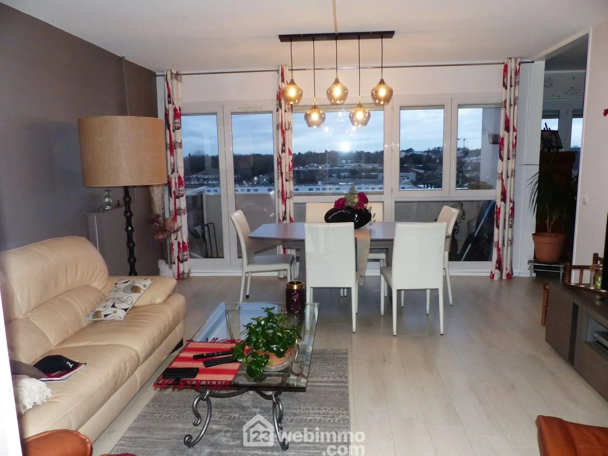 Appartement lumineux avec balcon à Bihorel – 3 chambres, résidence sécurisée