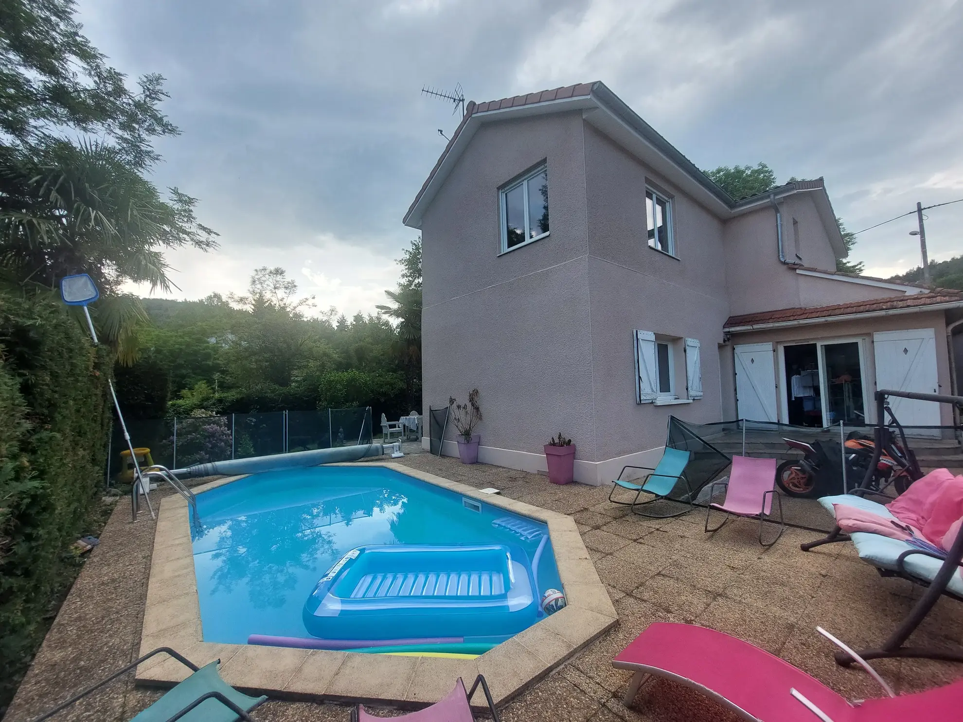 Maison avec piscine de 163 m² à Boën-sur-Lignon, terrain de 686 m²