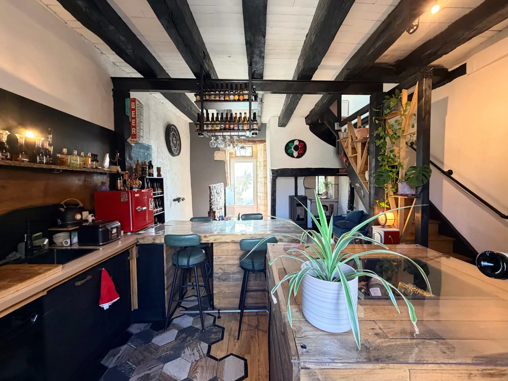 Maison en pierre rénovée à Nadaillac – Charme et confort moderne
