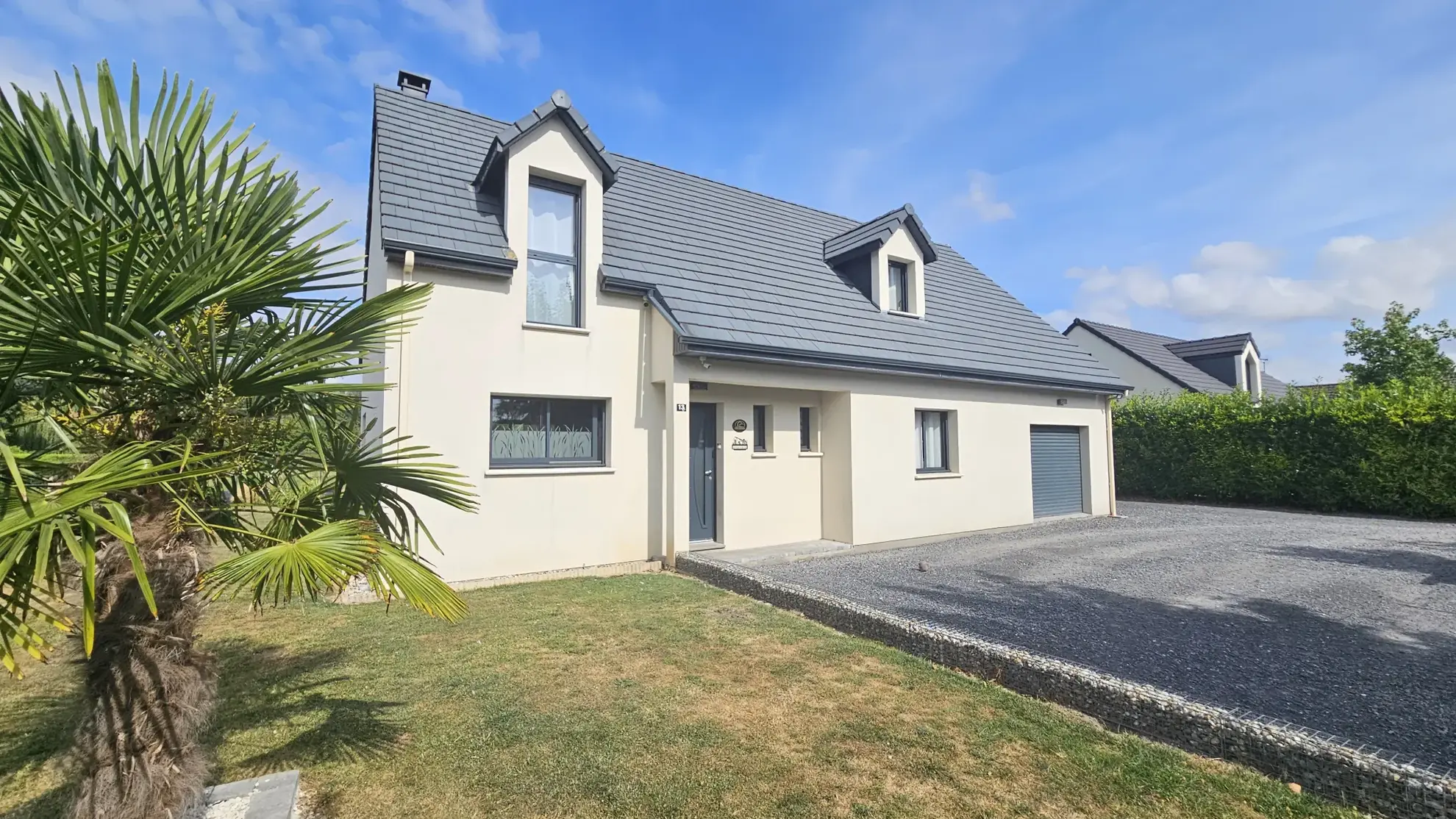 Pavillon contemporain neuf à Pont-Remy, idéal famille, basse consommation, 3 chambres, garage, terrasse