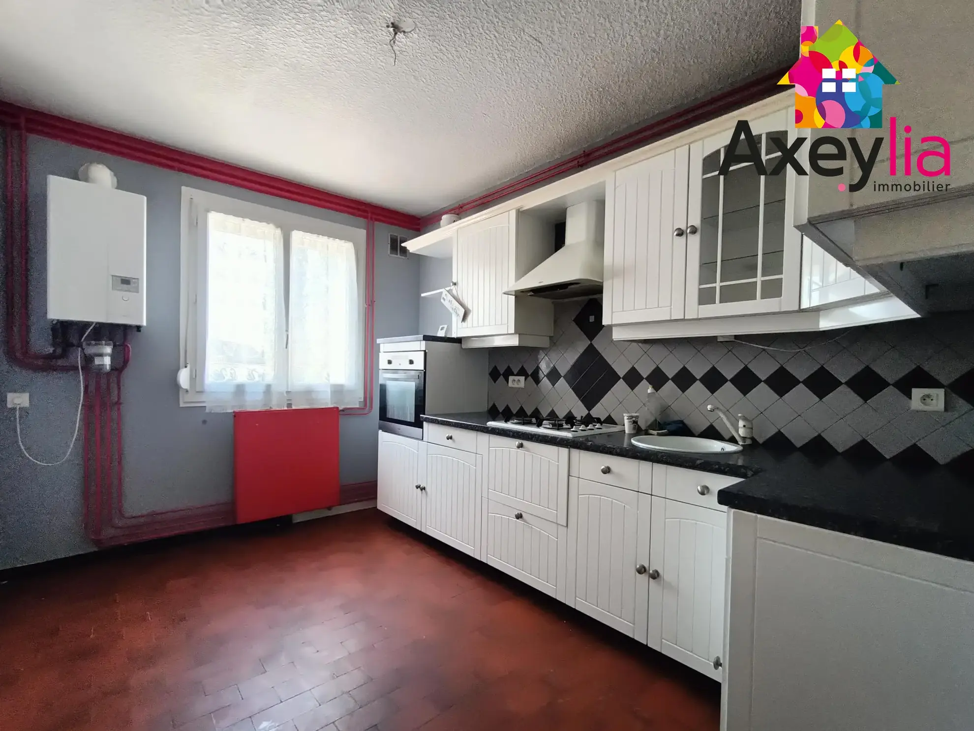 Appartement T4 à Digoin avec balcon, cave et stationnements gratuits
