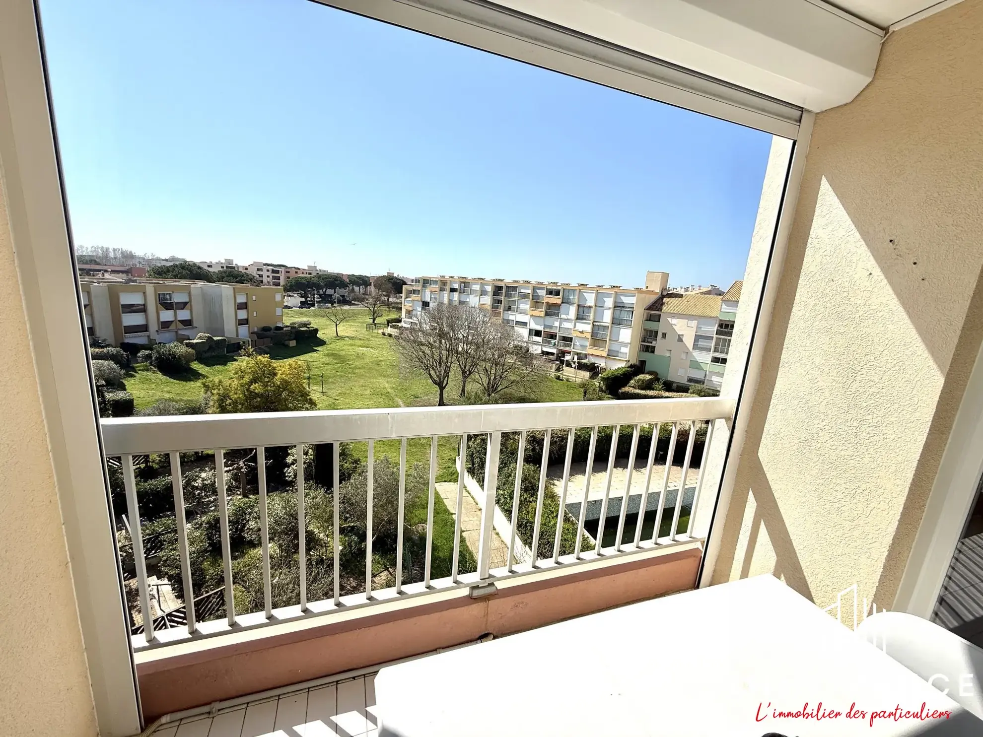 Appartement rénové avec vue dégagée et balcon à Le Grau-du-Roi