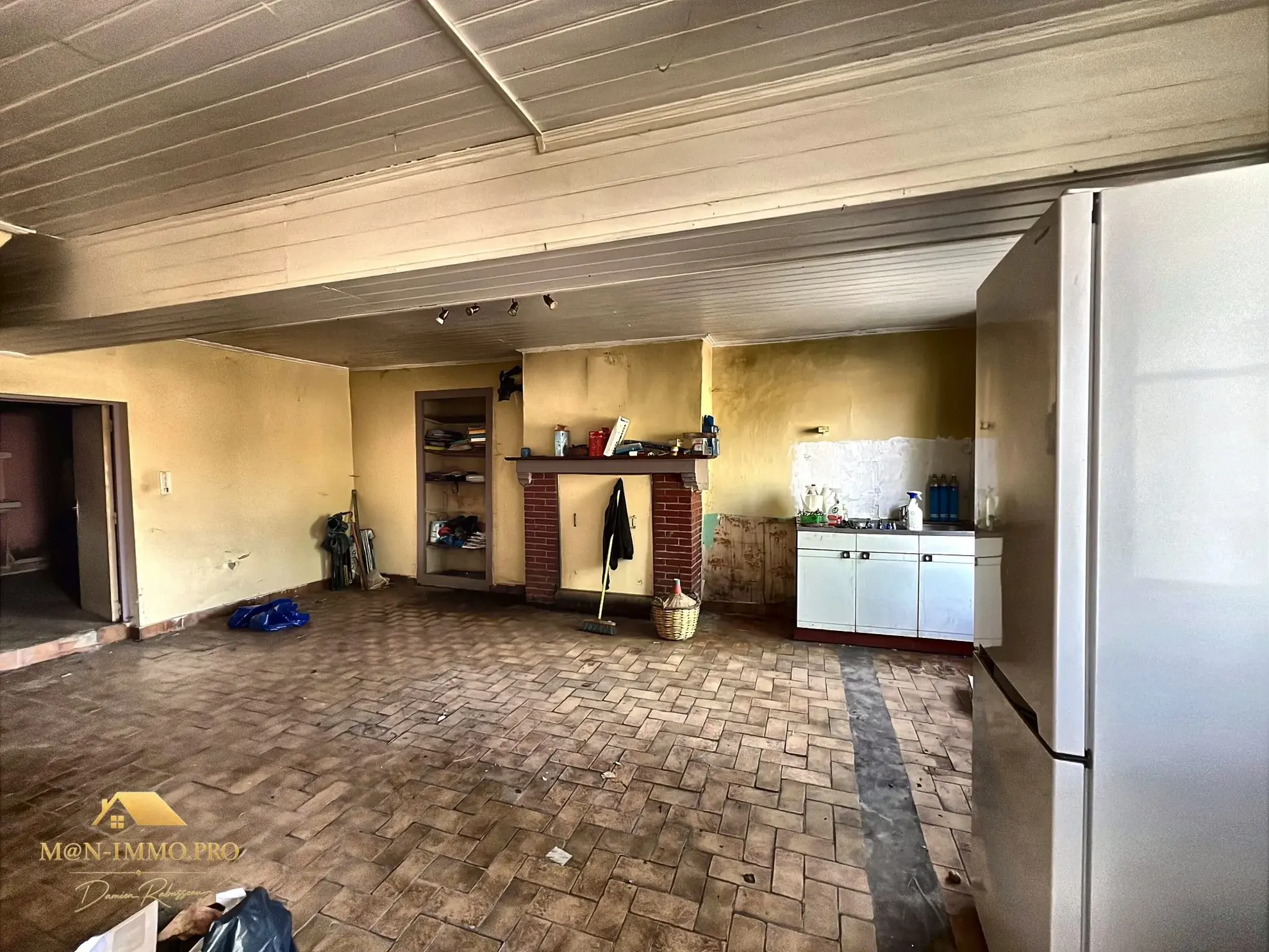 Maison à rénover de 142 m² à Pléchâtel avec potentiel de division pour investissement ou famille