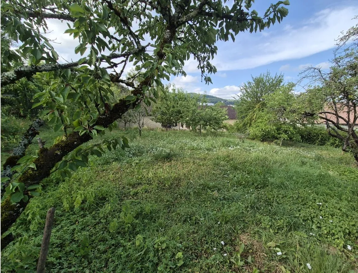 Terrain constructible à vendre à Lons-le-Saunier – 557 m² dans quartier calme