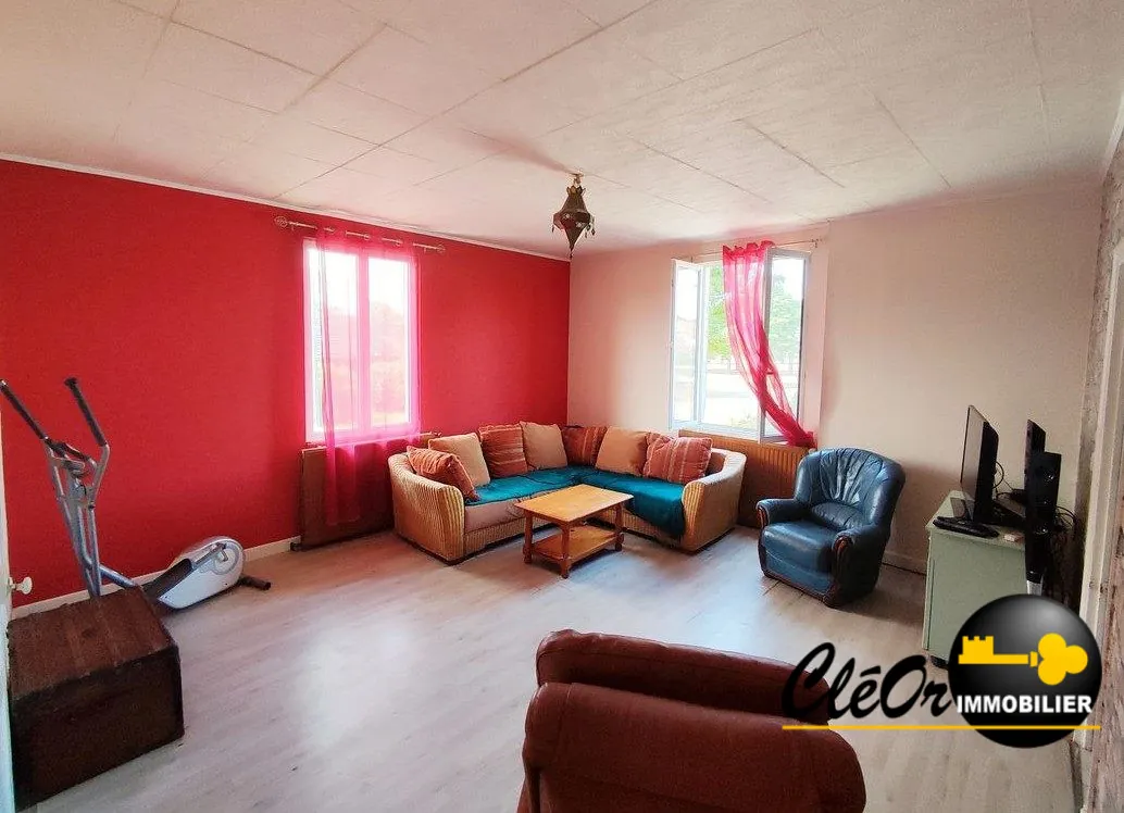 Maison à vendre à Saint-Ambreuil – 112 m² avec jardin et terrasse