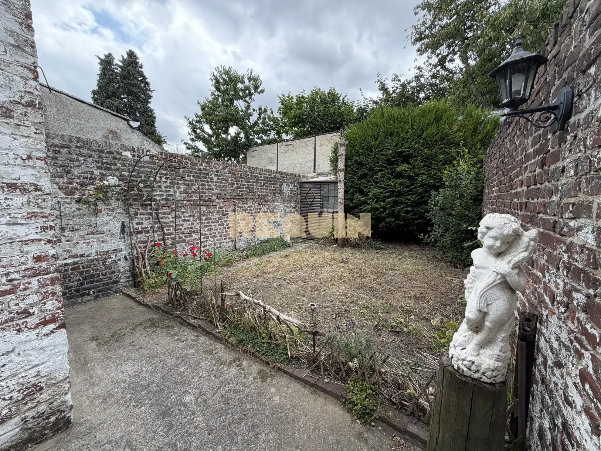 Maison ancienne de 110 m² avec jardin à Ronchin - Opportunité à rénover