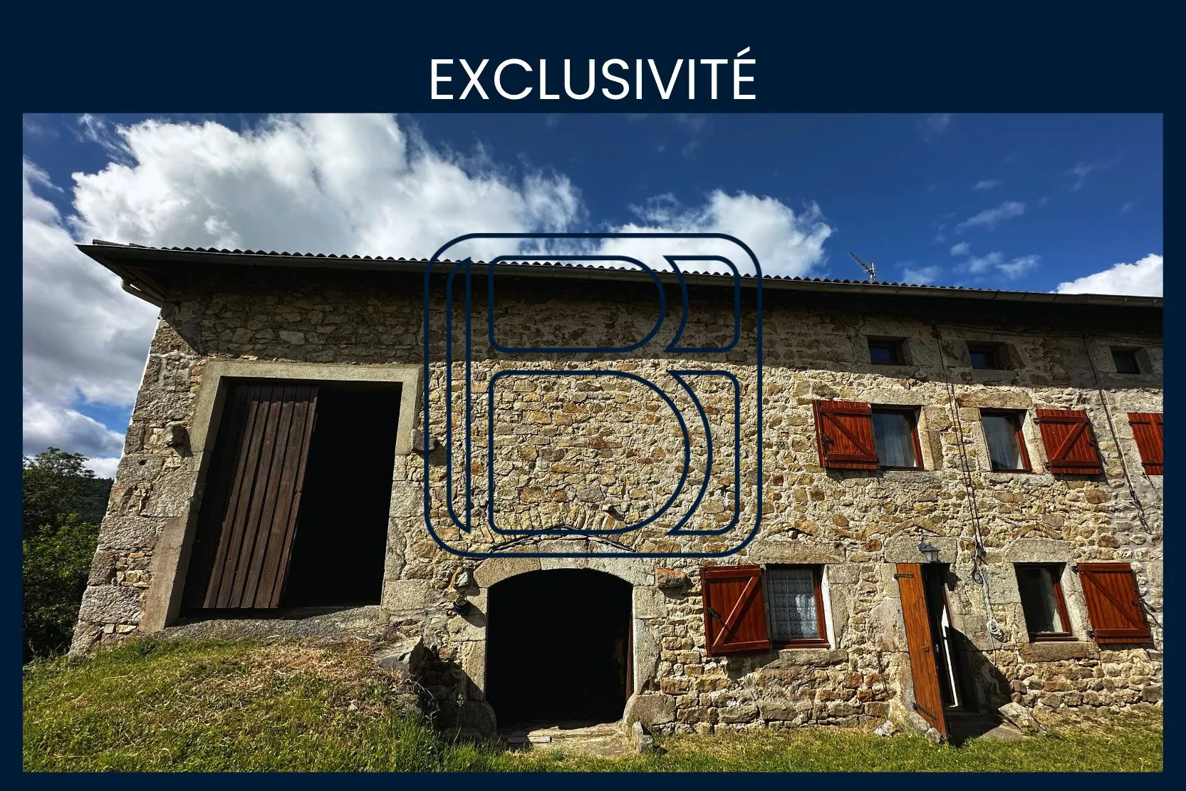 Maison mitoyenne avec grand potentiel à Saint-Salient, 63840