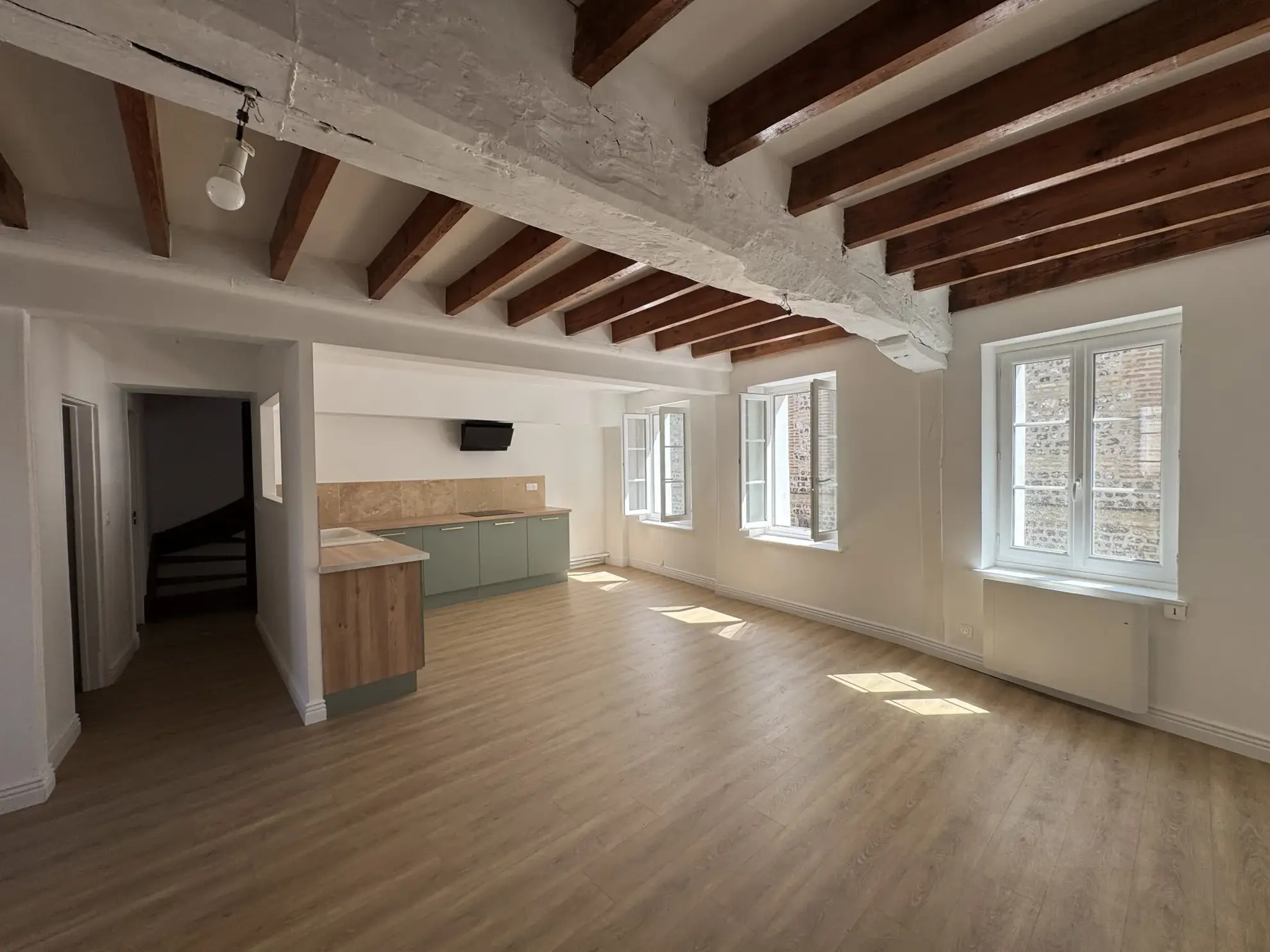 Magnifique duplex rénové de 81 m² à Saint-Valery-en-Caux - Emplacement privilégié