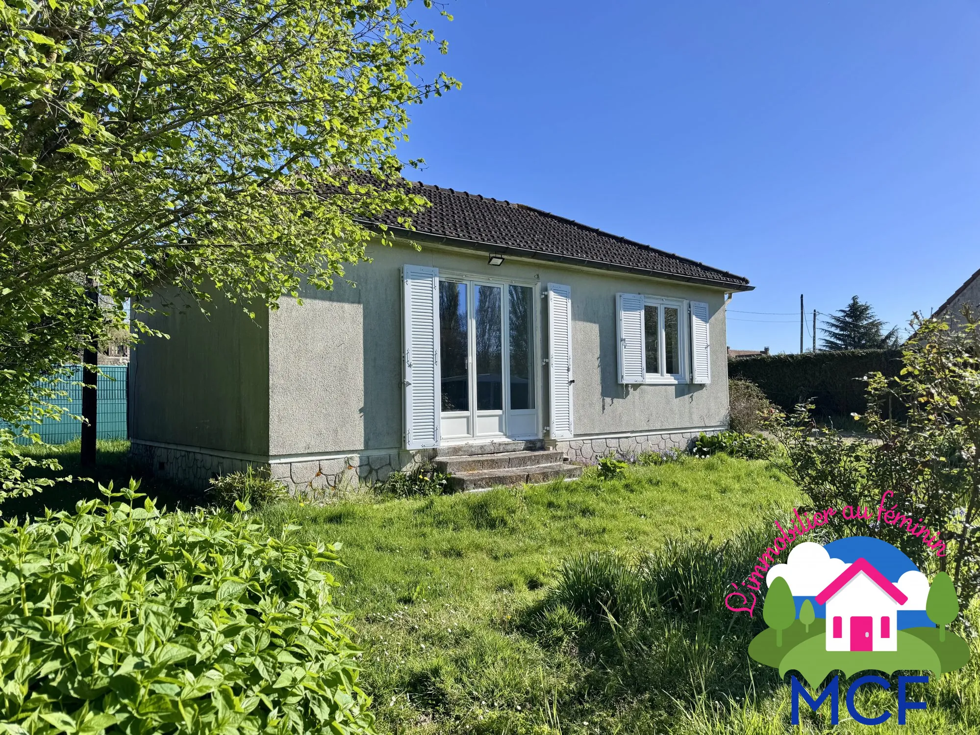 Maison de plain-pied à Breval avec grand jardin et 2 chambres