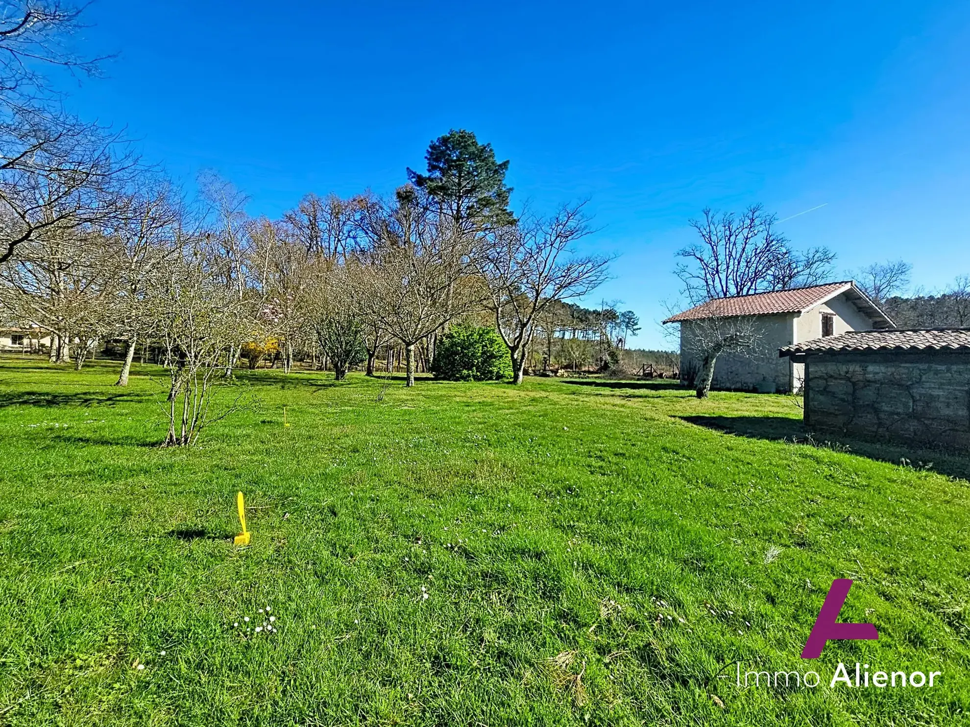 Terrain résidentiel de 1500 m² à Belin-Béliet, secteur recherché