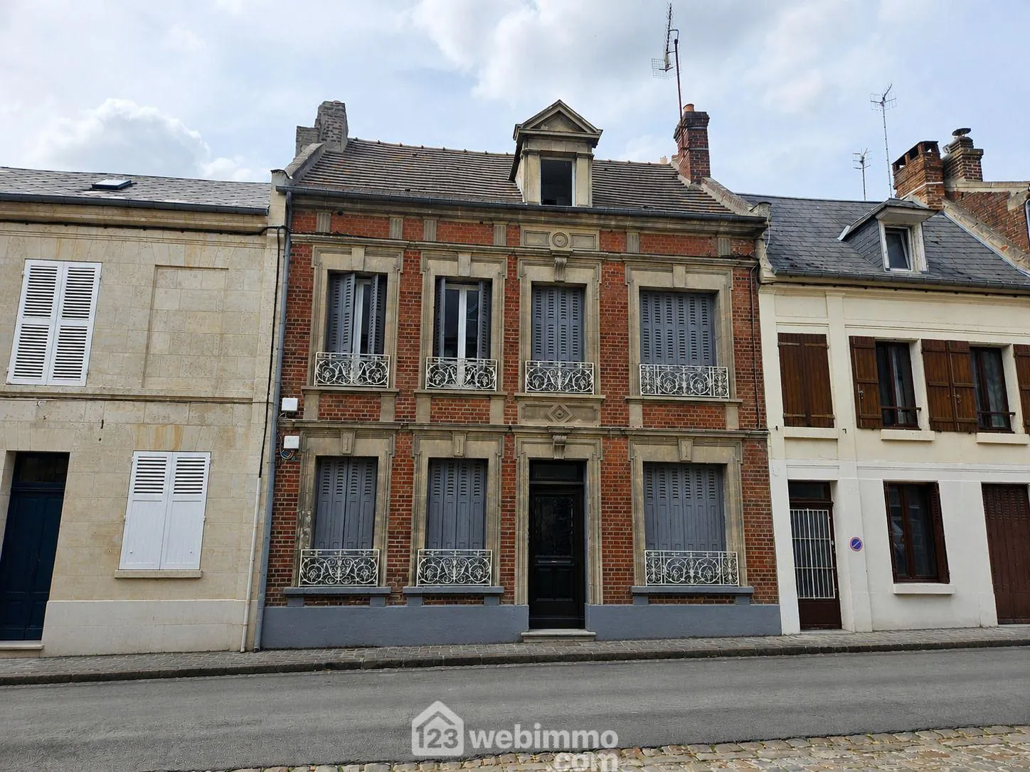 Immeuble de rapport à Noyon avec 6 appartements et forte rentabilité