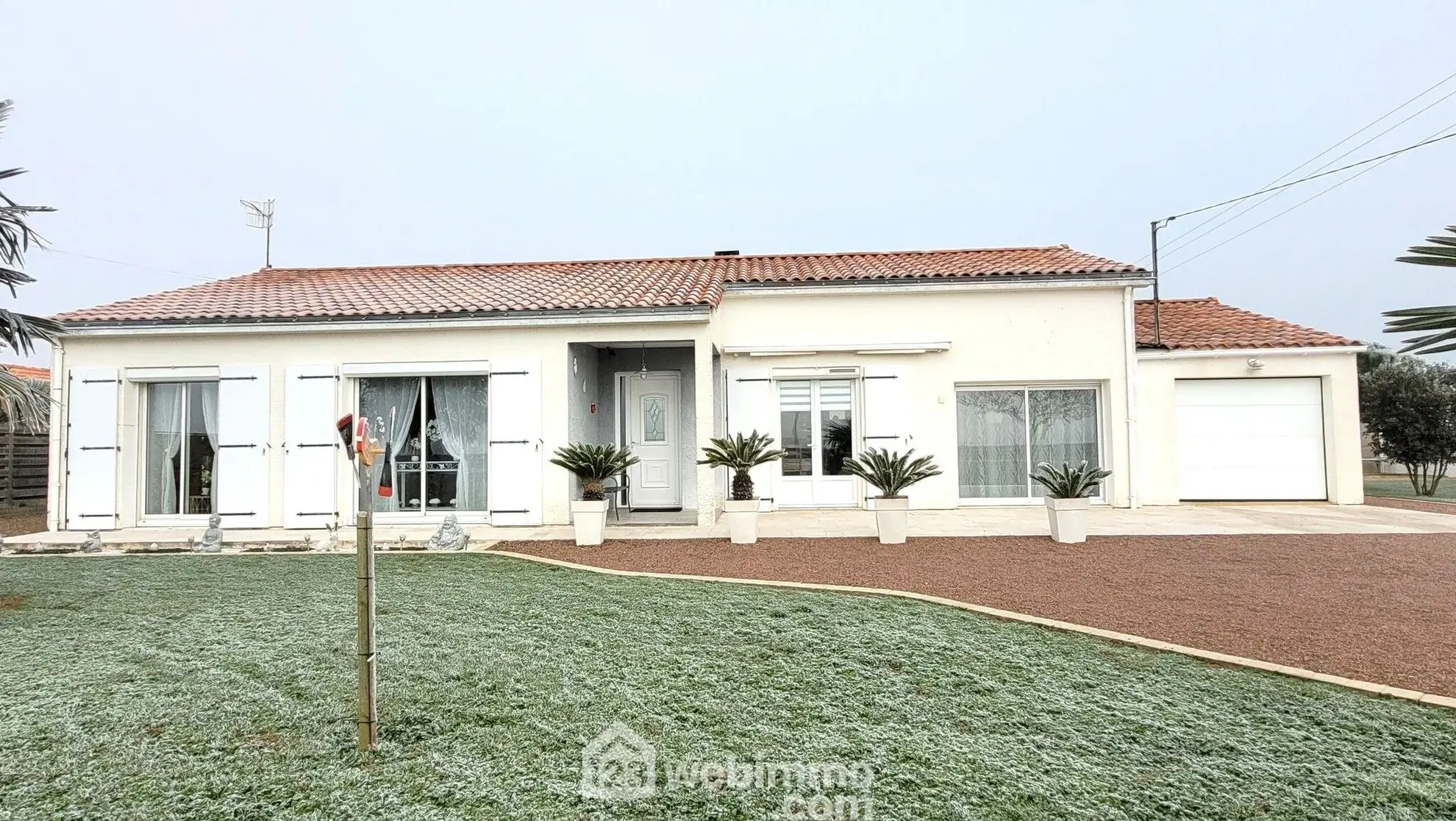 Maison lumineuse avec grand terrain à Longeville-sur-Mer - Confort et potentiel