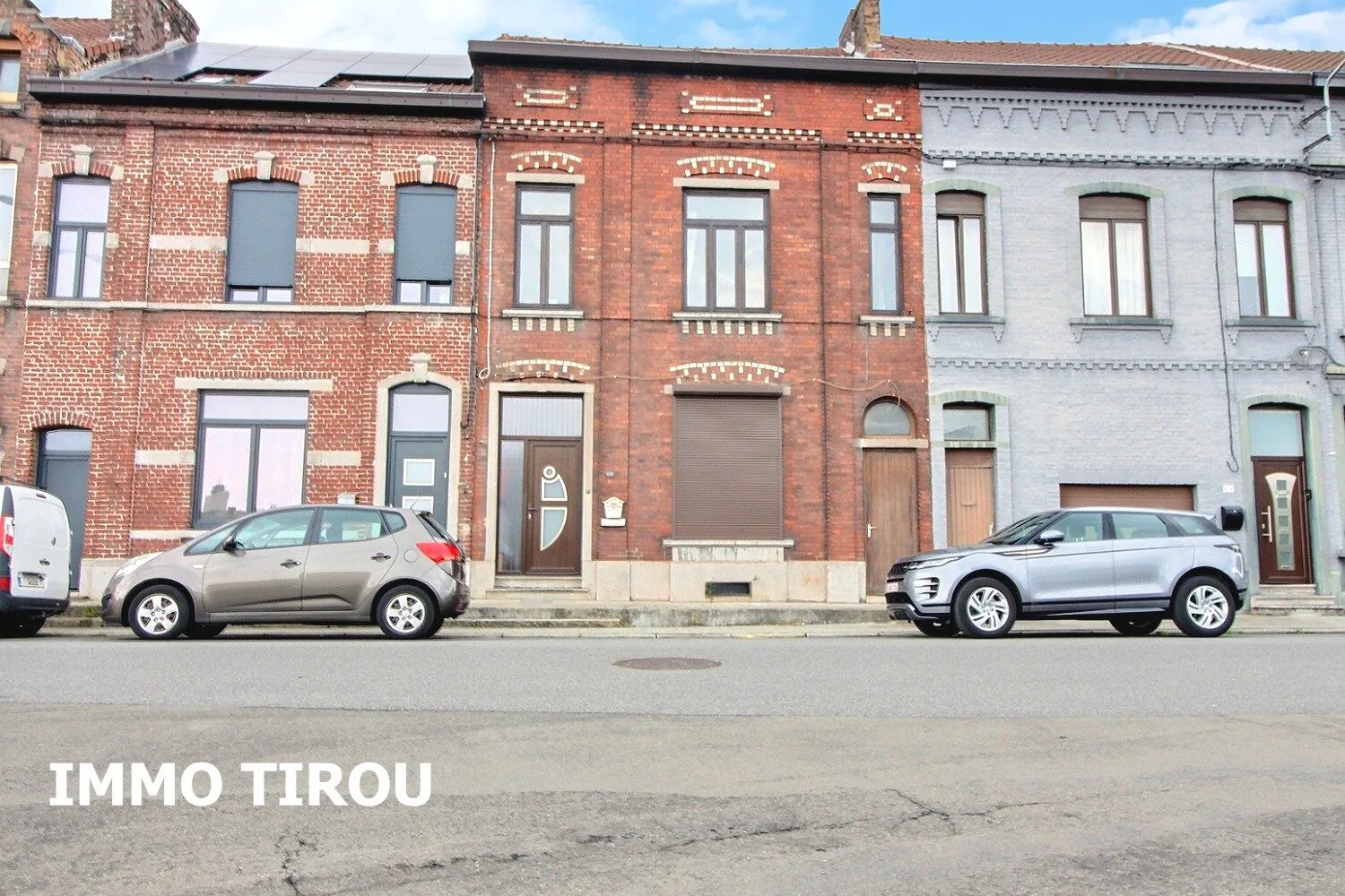 Maison avec 3 chambres, dépendance et grand jardin à Lodelinsart