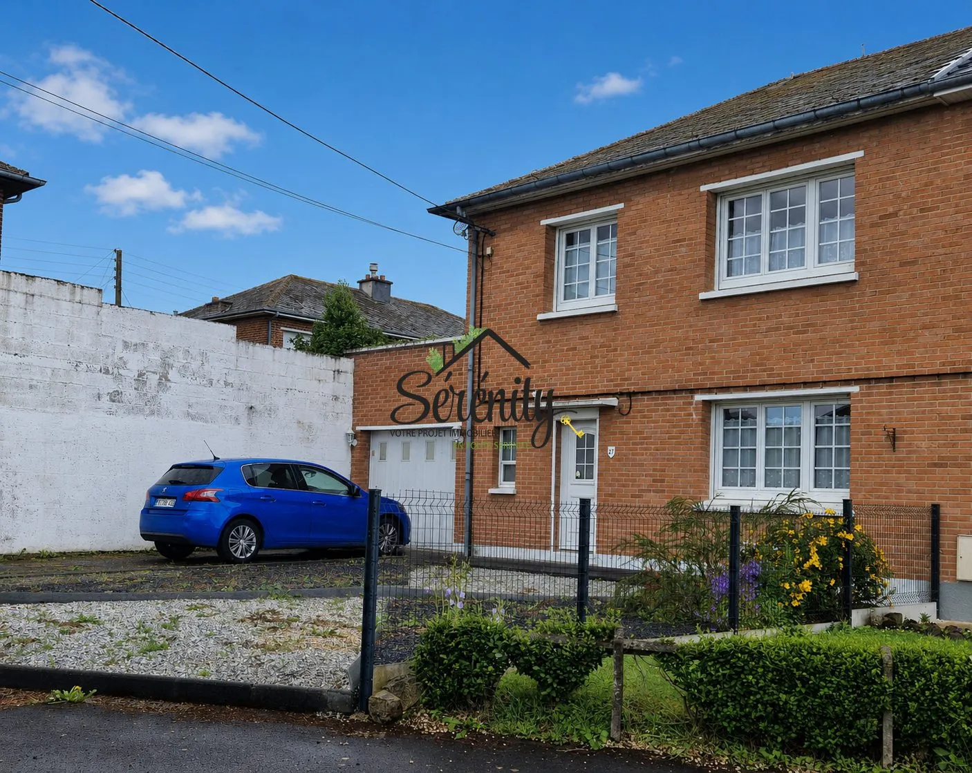 Maison semi-mitoyenne 98 m² à Bapaume avec 3 chambres, jardin et garage – Opportunité à saisir