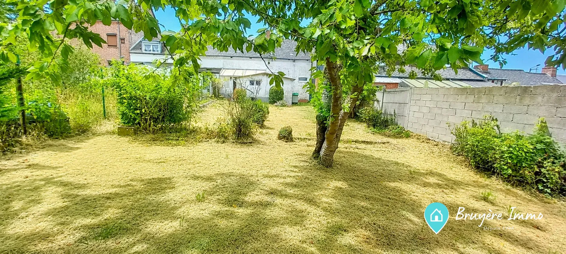 Maison à vendre à Wignehies avec potentiel d'aménagement et caves voûtées