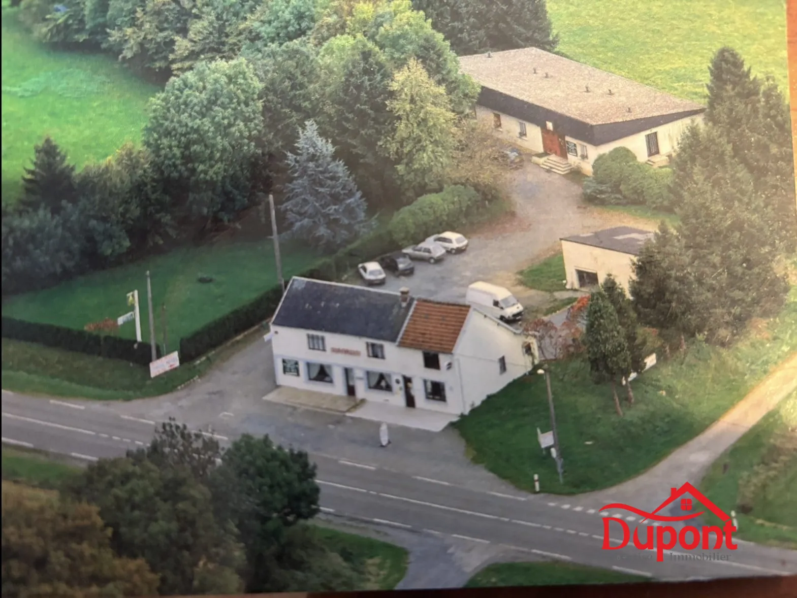 Maison avec gîte de 10 chambres à Neuville-lez-Beaulieu - Opportunité d’investissement
