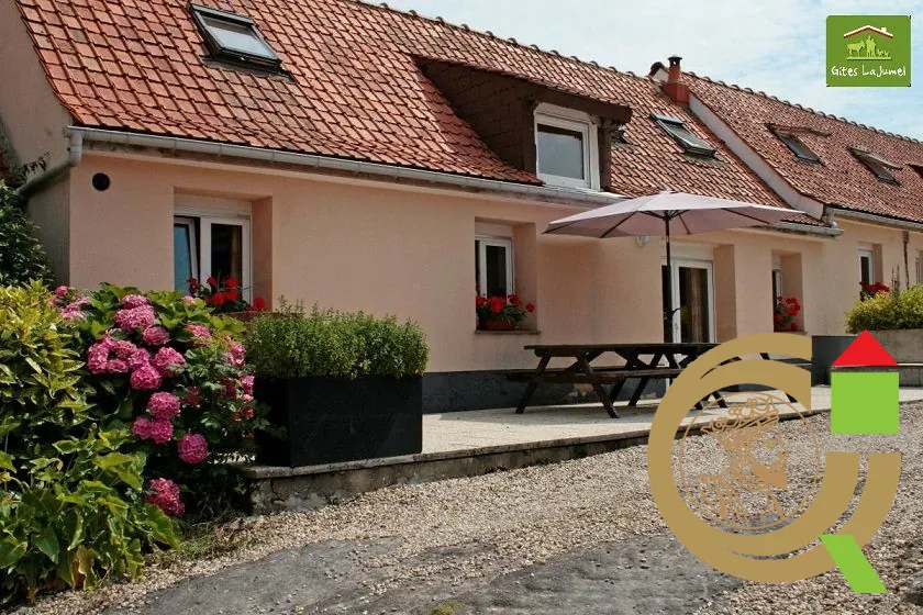 Maison mitoyenne à vendre à Beaurainville, 110 m² avec terrasse, proche commodités