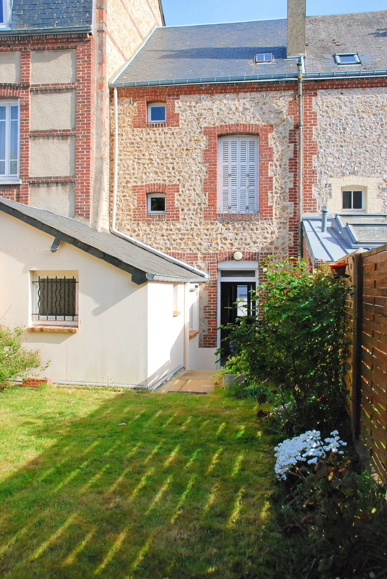 Maison à Fécamp avec jardin plein sud à vendre, proche du centre et de la mer