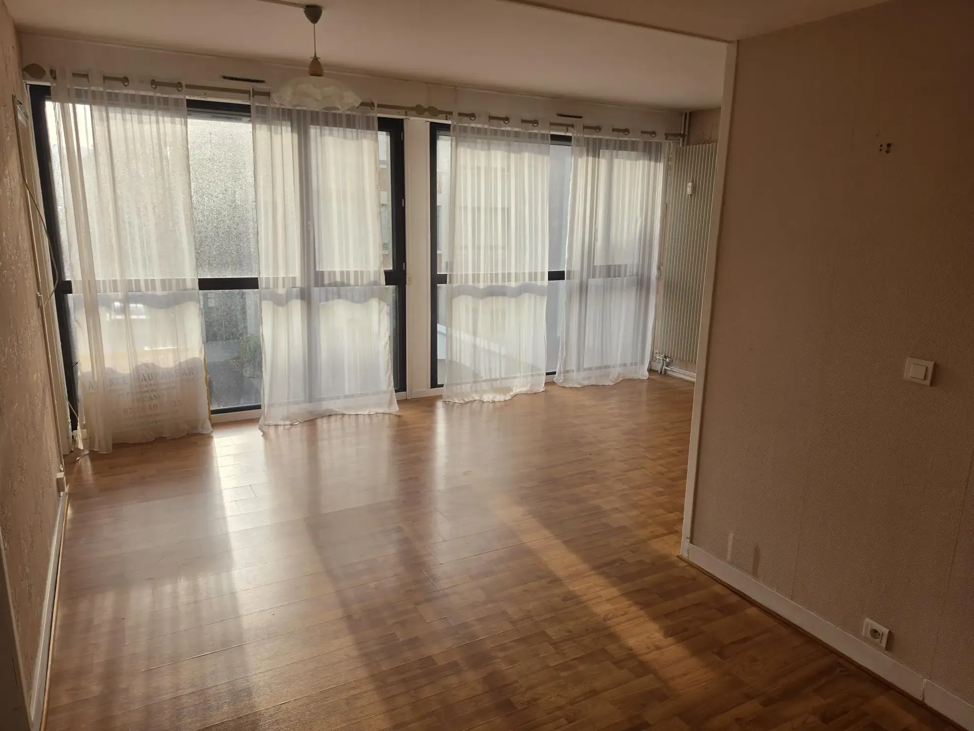 Appartement lumineux avec ascenseur à vendre à Fécamp, centre-ville, 64 m²