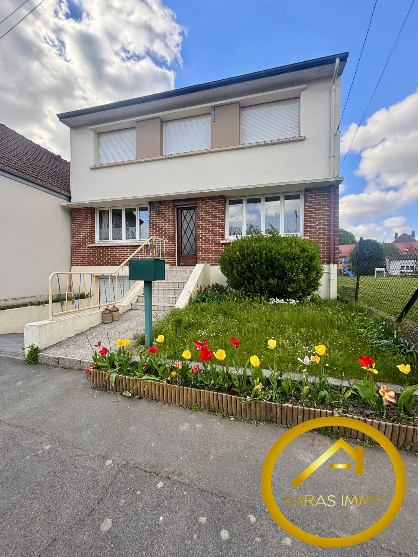 Maison à vendre de 115 m² à Ficheux proche Achicourt avec jardin et potentiel de rénovation