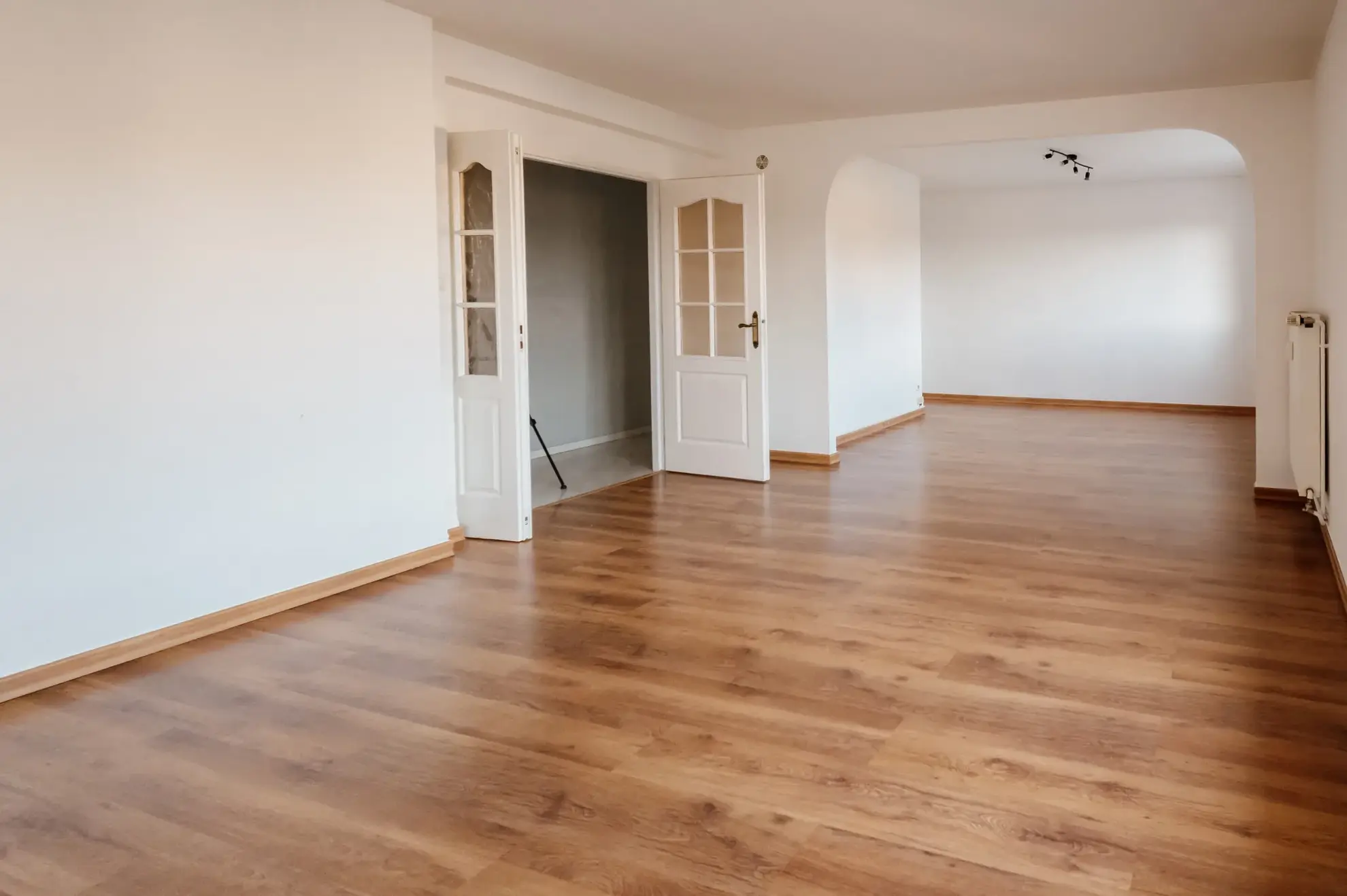 Appartement 4 pièces lumineux avec balcon, cave et garage à Pontarlier