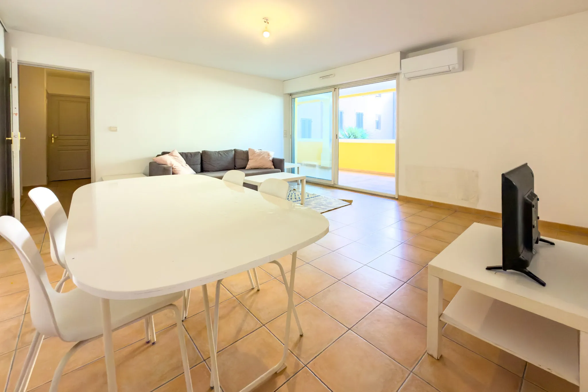 Appartements T2 à La Londe Les Maures - Résidence calme et centrale