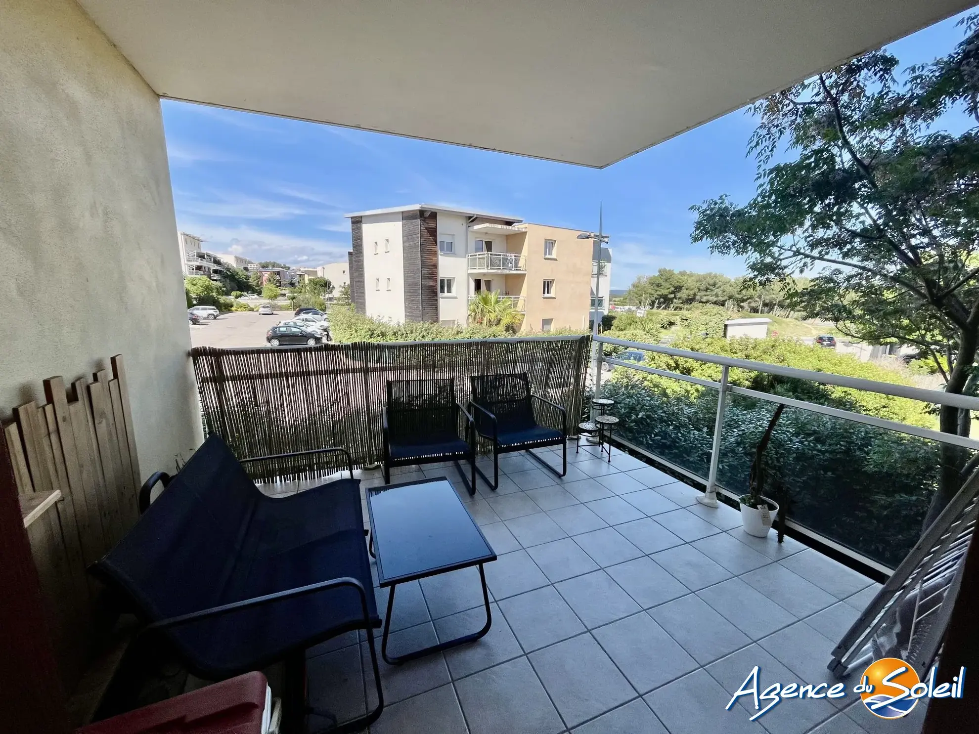 Appartement T3 avec terrasse et deux parkings à Narbonne