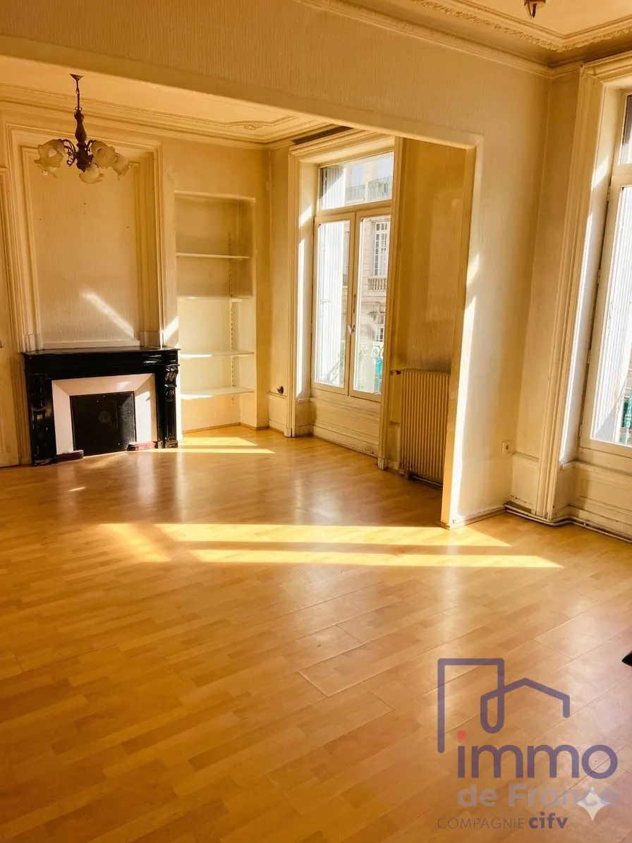 Appartement F5 de 113m² à Saint-Étienne, idéal pour investissement ou premier achat