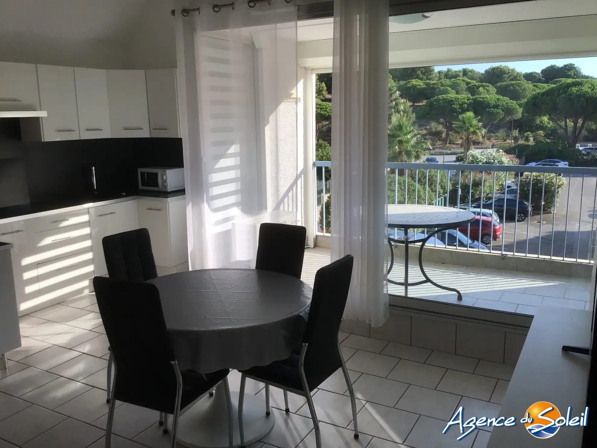 Studio avec mezzanine à Gruissan - Résidence calme avec parking et loggia