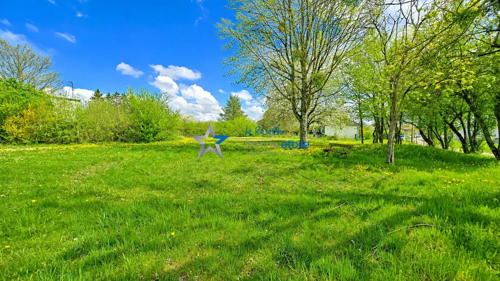 Terrain constructible à vendre à Richebourg, proche de l'A5