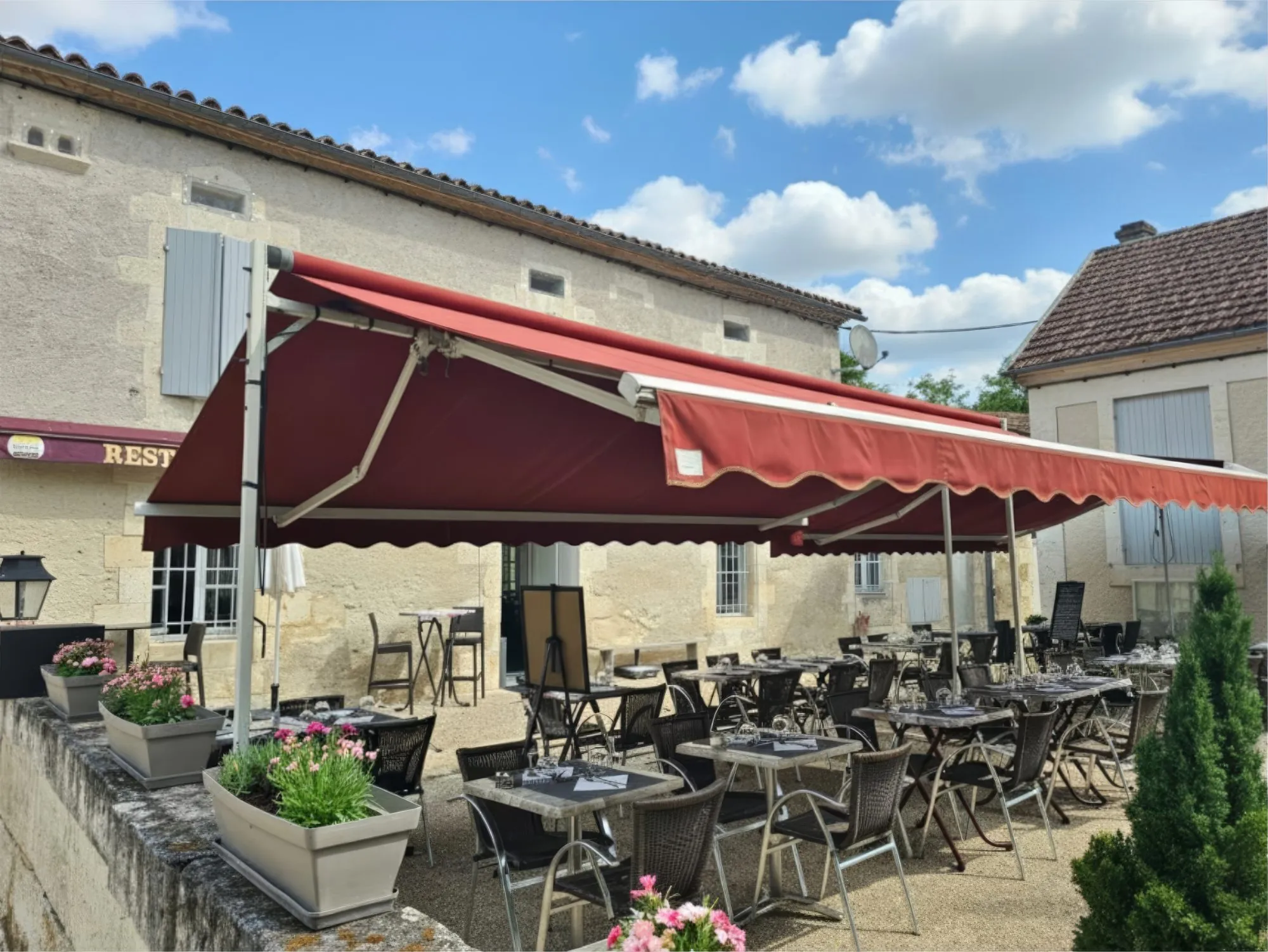 Fonds de commerce restaurant avec logement à Coutures, Zone ZRR