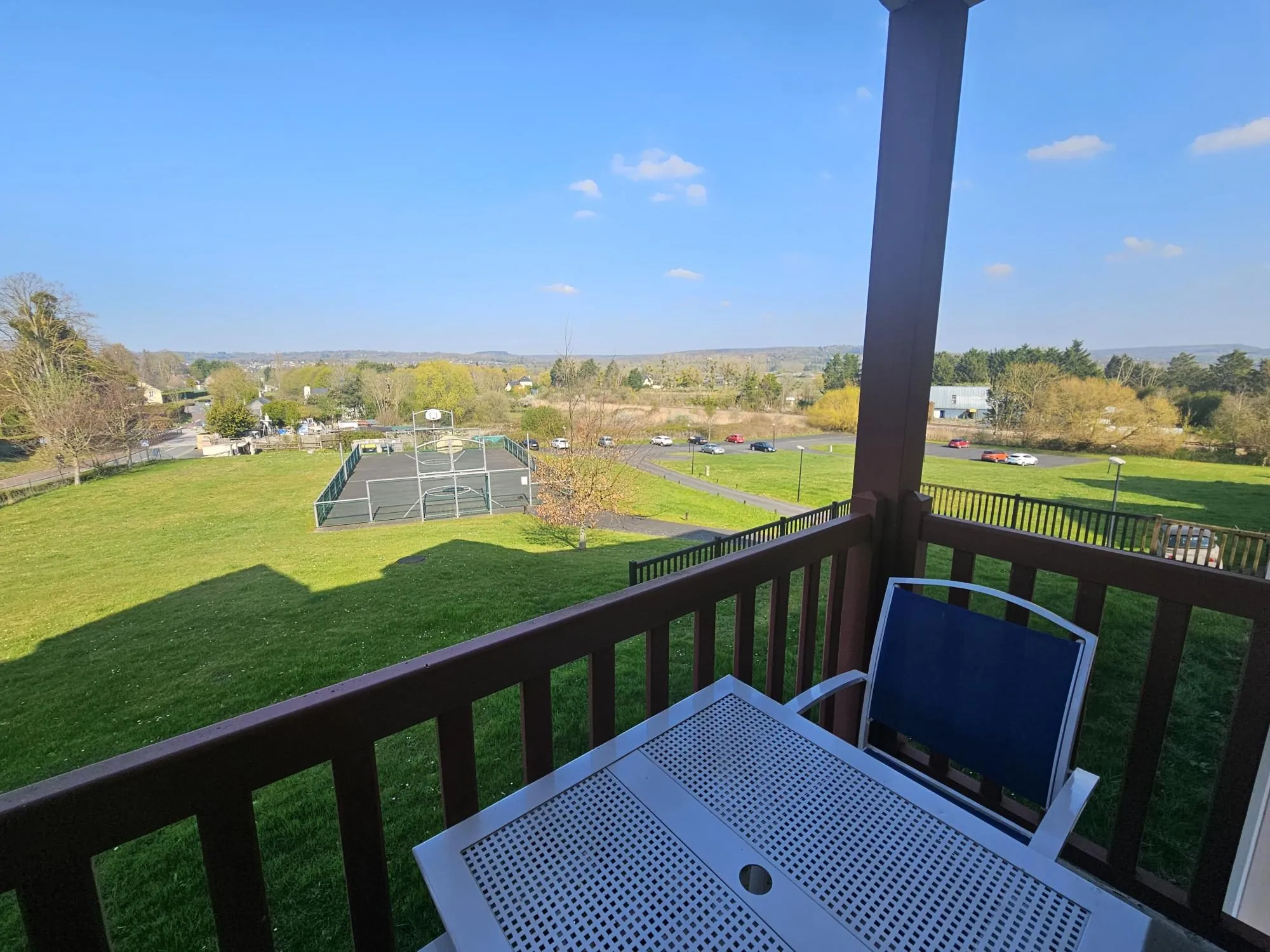Appartement 2 pièces avec piscine et parking à Saint-Arnoult