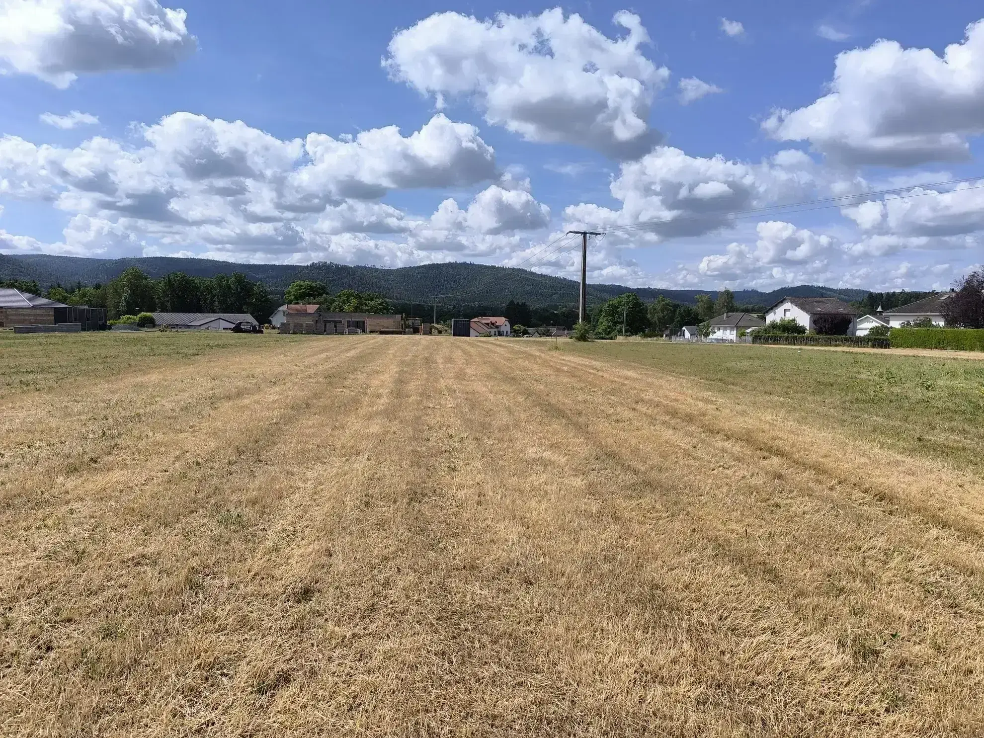 Terrain constructible plat avec vue dégagée à La Salle, Vosges