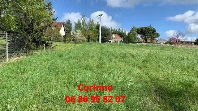 Terrain constructible à Civray de Touraine - Emplacement privilégié