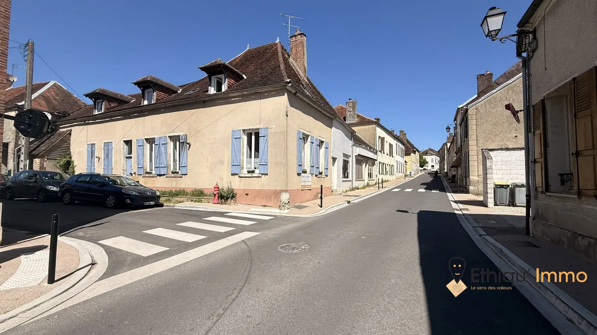 Immeuble à vendre à Évry-le-Châtel : 2 appartements locatifs avec potentiel rentable