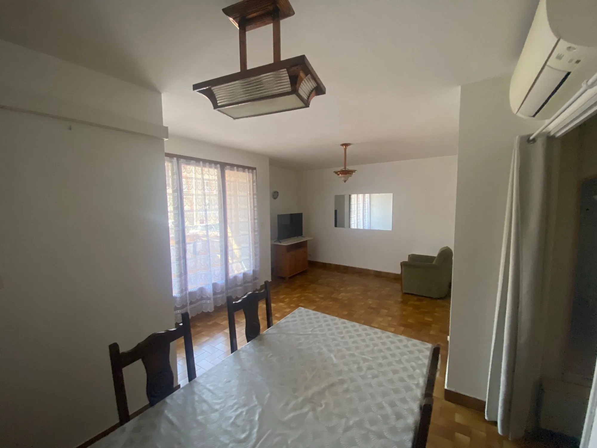 Appartement lumineux F3 avec loggia, cave et parking à Vernet-les-Bains